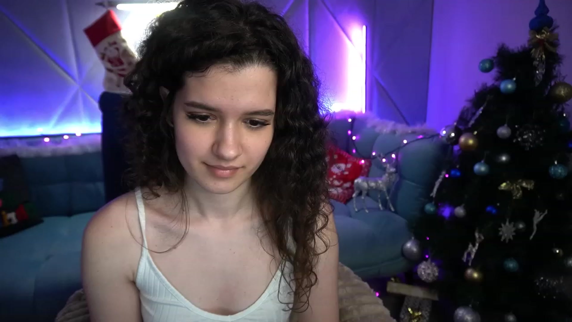 Gallery image thumbnail from Sherry_Li's myfreecams stream on, 12/11/2022, 17:27 image 20 of 20
