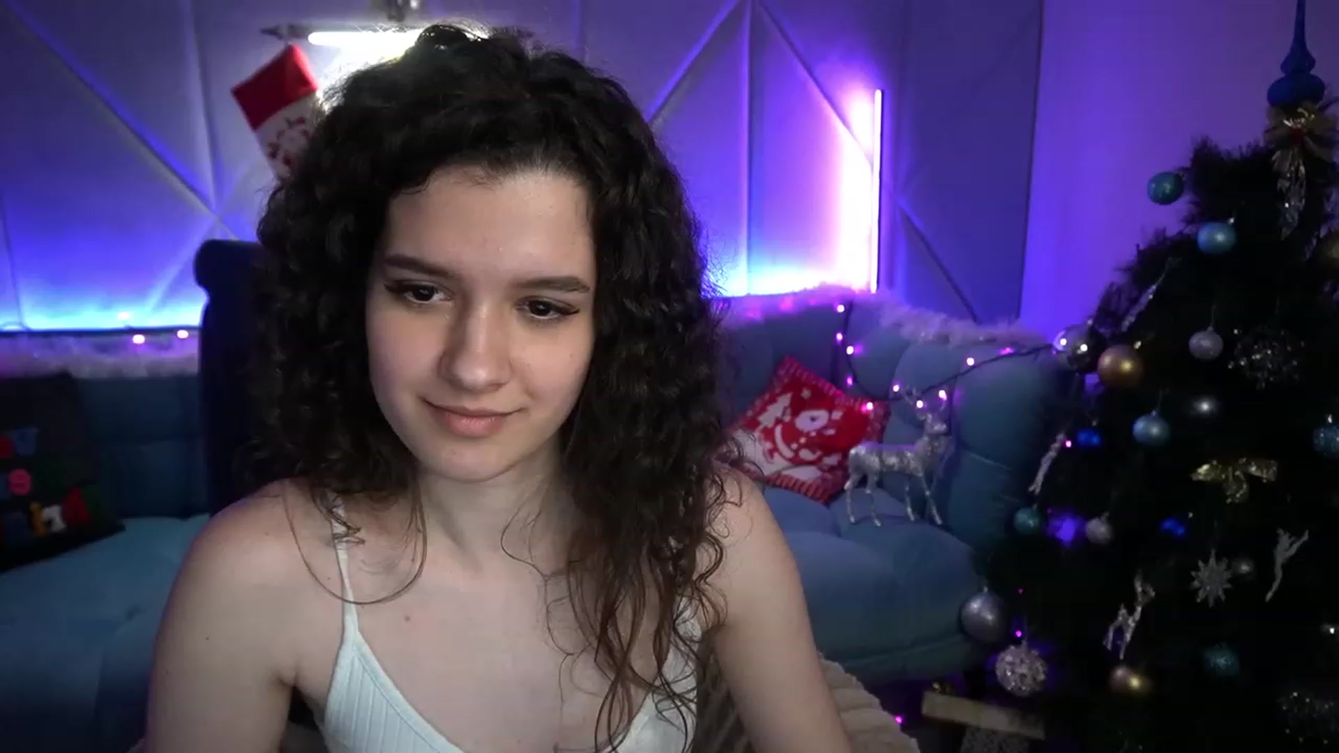 Gallery image thumbnail from Sherry_Li's myfreecams stream on, 12/11/2022, 17:27 image 16 of 20