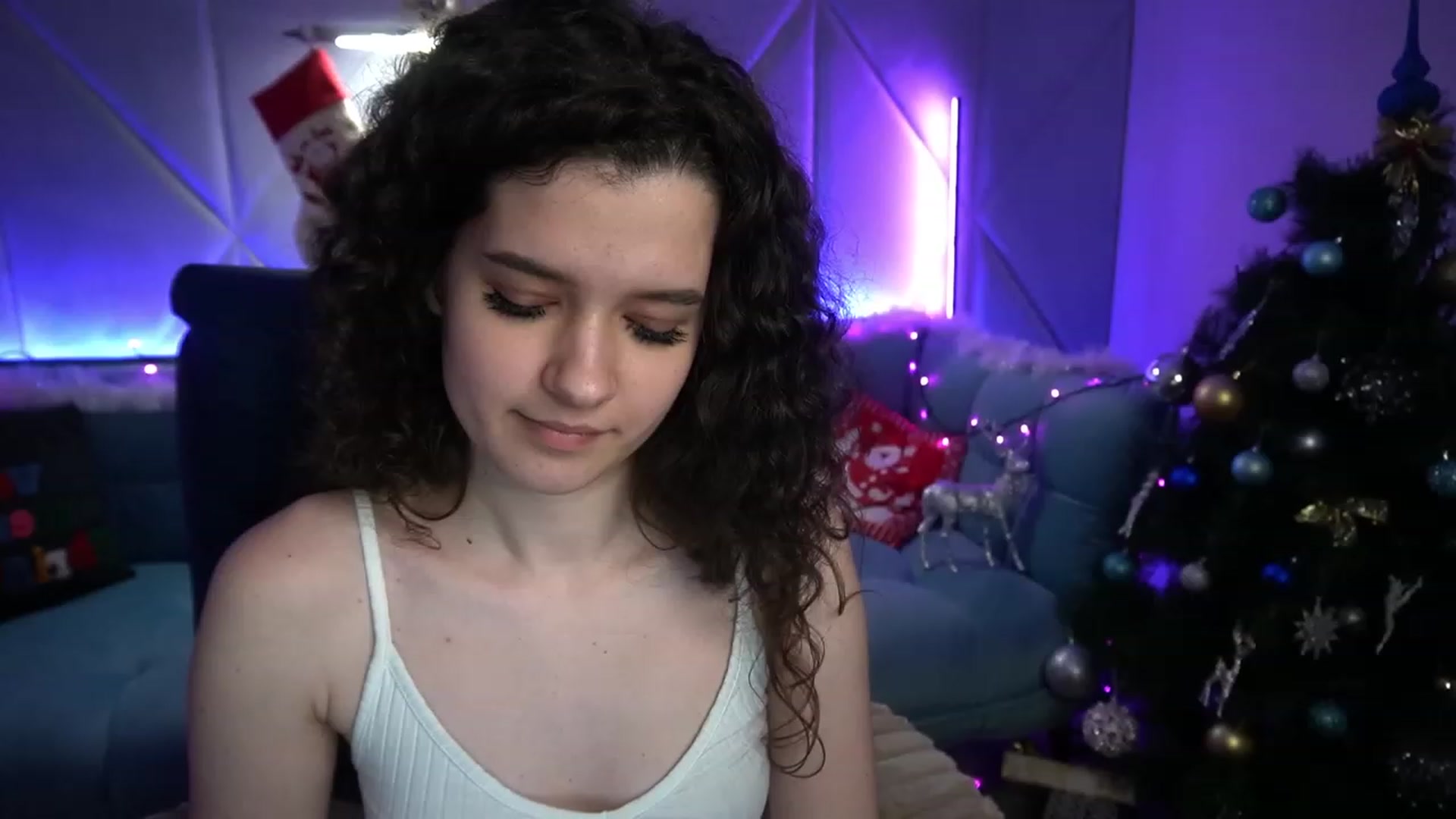 Gallery image thumbnail from Sherry_Li's myfreecams stream on, 12/11/2022, 17:27 image 2 of 20