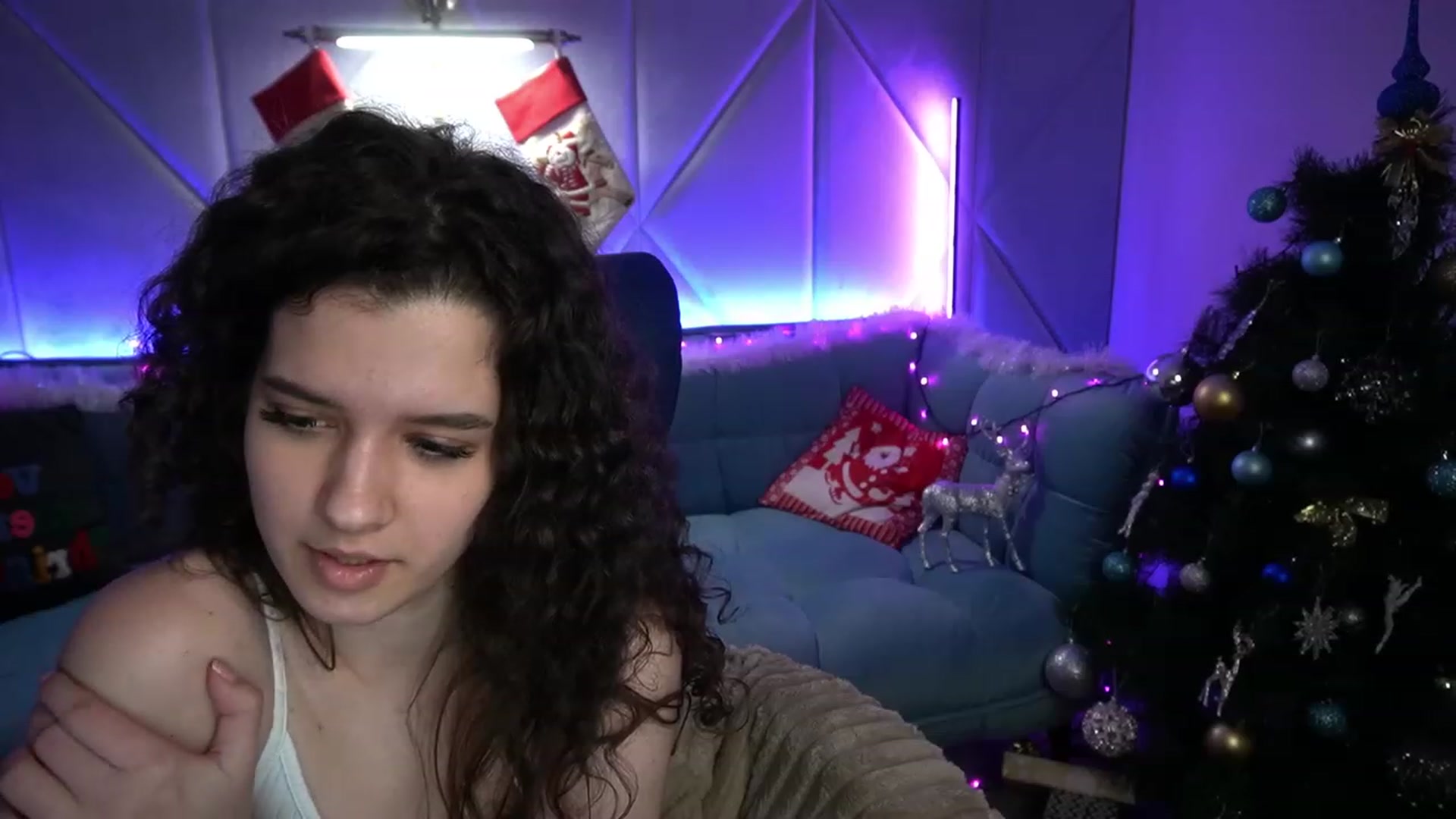 Gallery image thumbnail from Sherry_Li's myfreecams stream on, 12/11/2022, 17:27 image 9 of 20