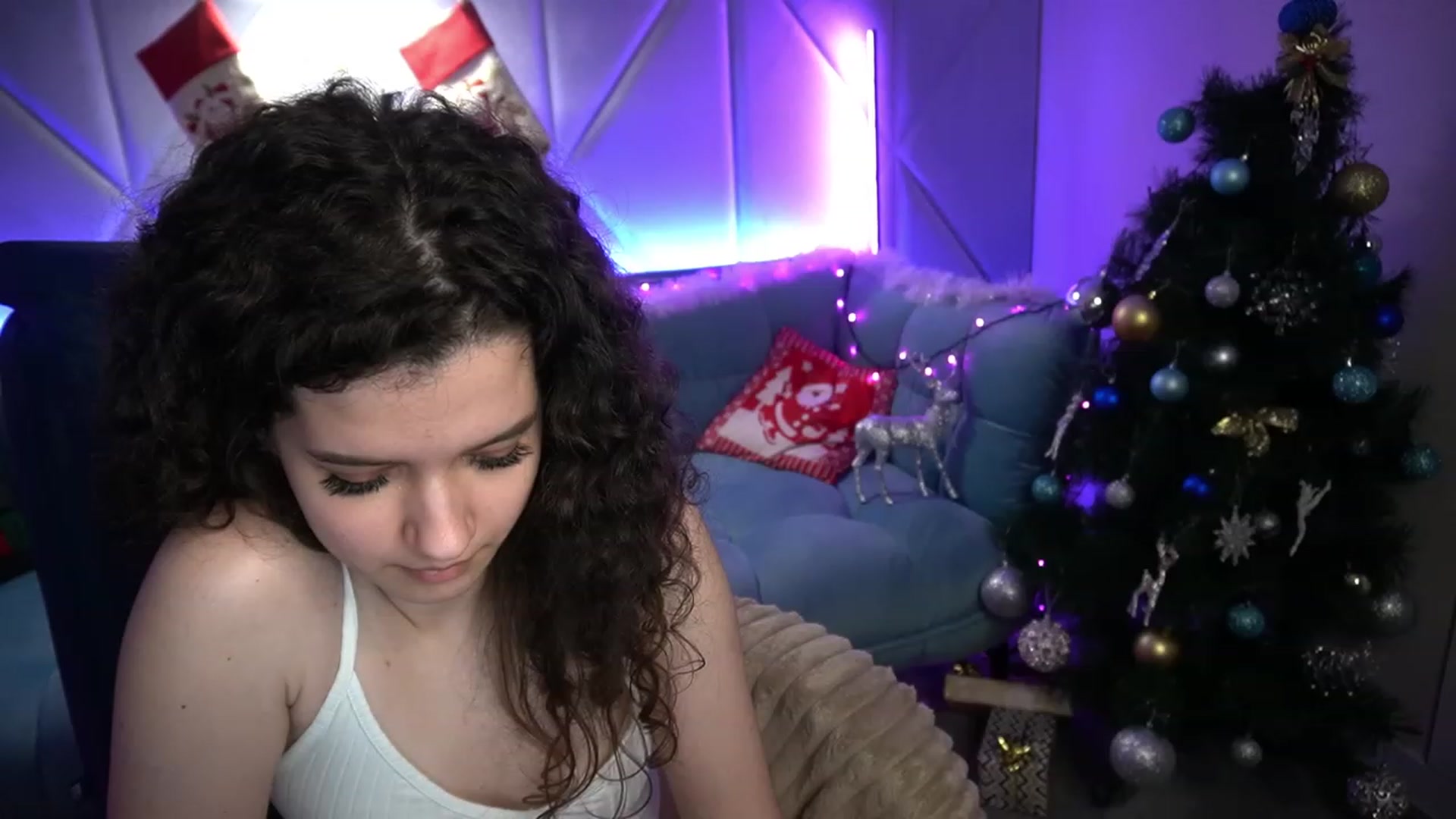 Gallery image thumbnail from Sherry_Li's myfreecams stream on, 12/11/2022, 18:05 image 19 of 20
