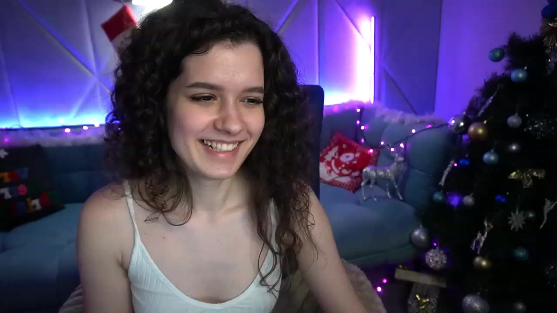 Gallery image thumbnail from Sherry_Li's myfreecams stream on, 12/11/2022, 18:05 image 2 of 20