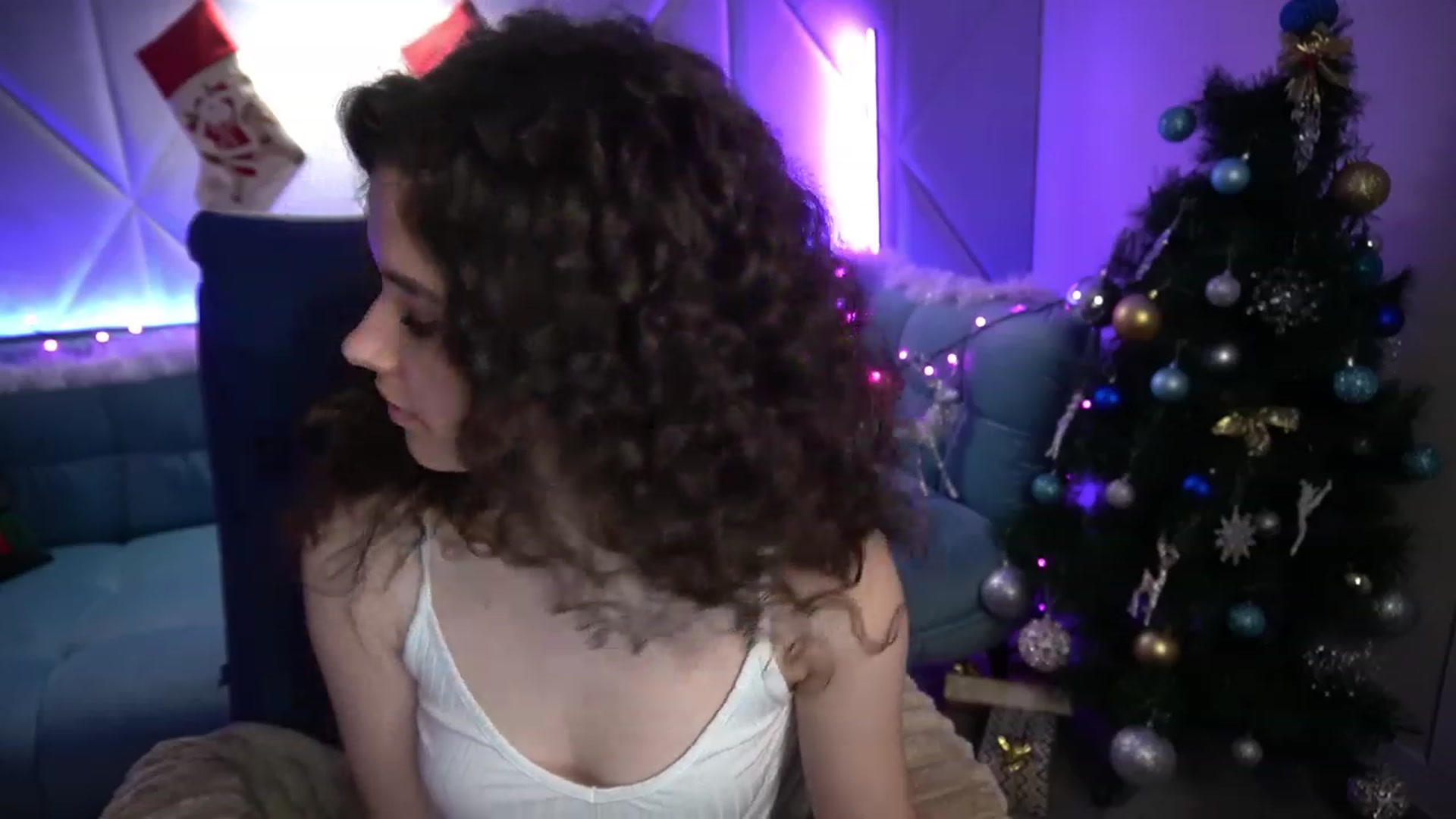 Gallery image thumbnail from Sherry_Li's myfreecams stream on, 12/11/2022, 18:05 image 15 of 20