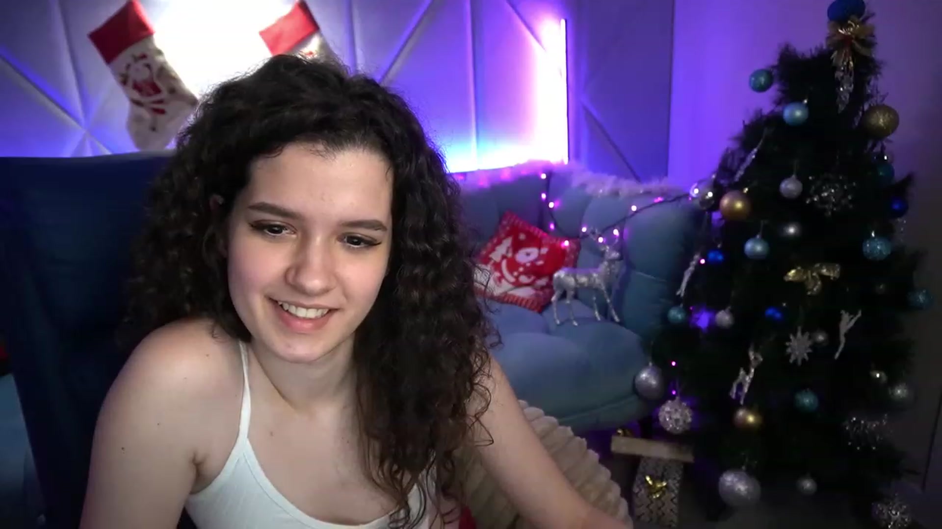 Gallery image thumbnail from Sherry_Li's myfreecams stream on, 12/11/2022, 18:05 image 20 of 20