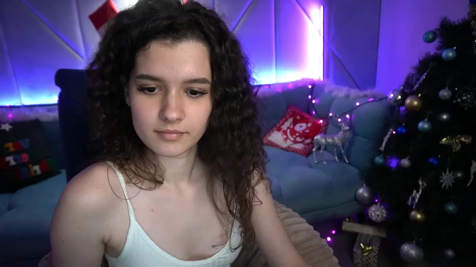 Gallery image thumbnail from Sherry_Li's myfreecams stream on, 12/11/2022, 18:05 image 3 of 20