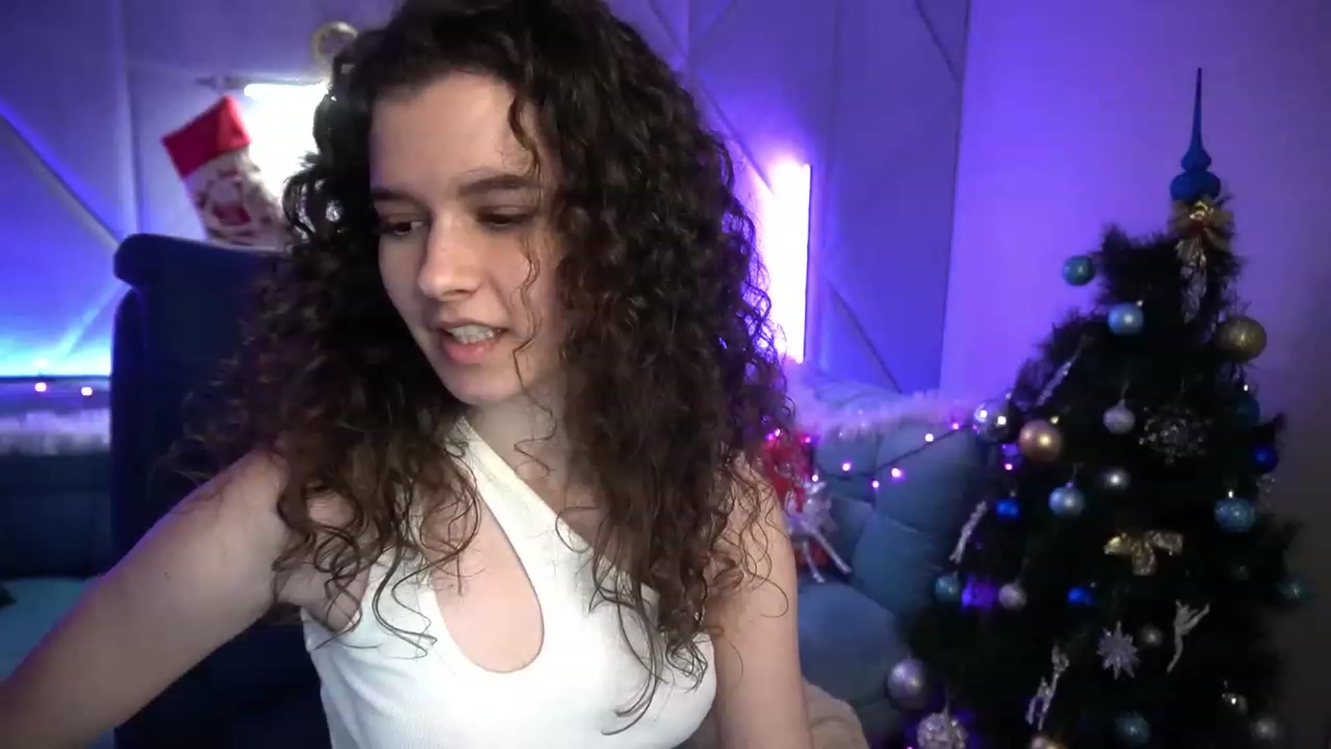 Gallery image thumbnail from Sherry_Li's myfreecams stream on, 12/12/2022, 14:12 image 16 of 20