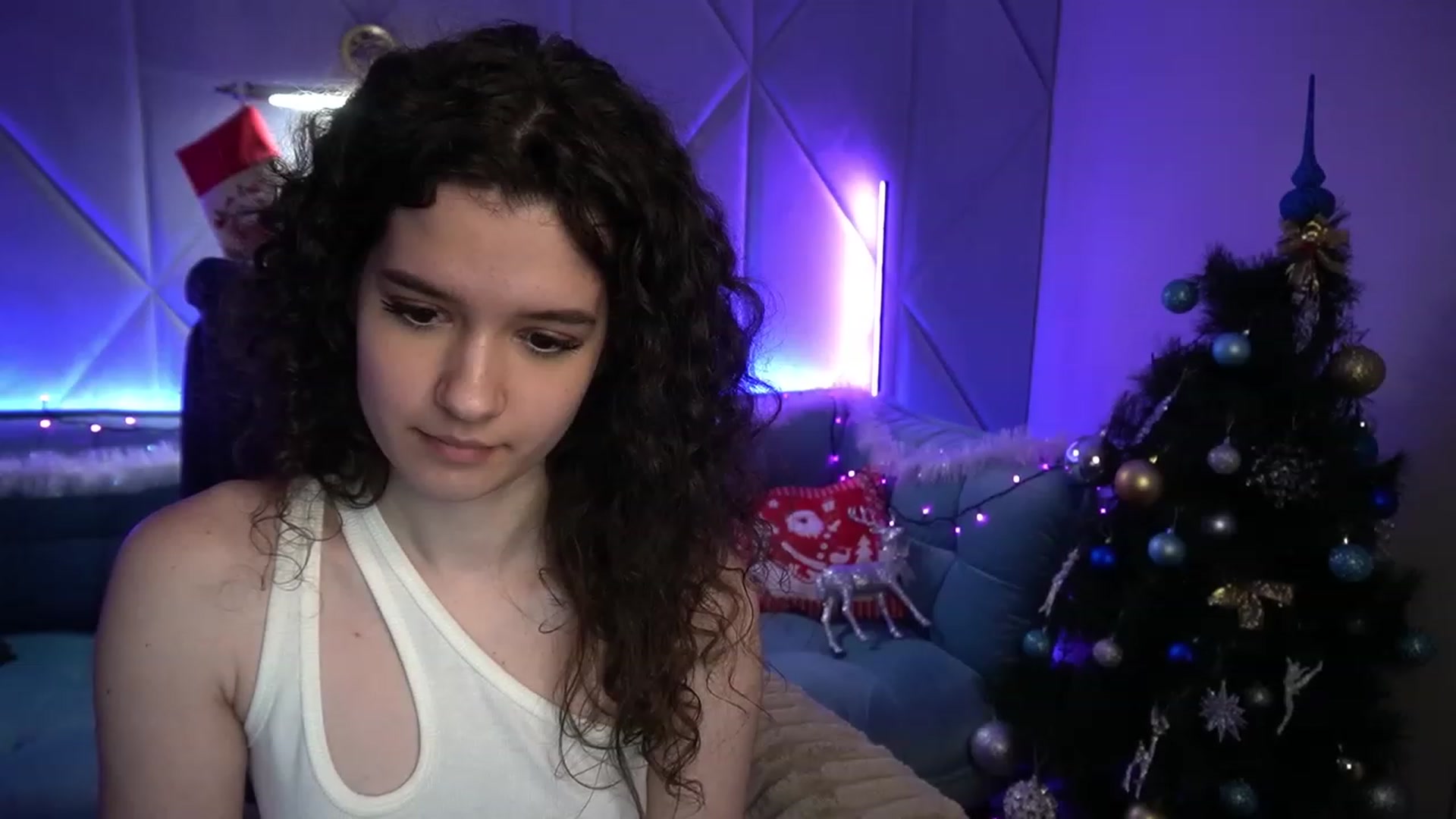 Gallery image thumbnail from Sherry_Li's myfreecams stream on, 12/12/2022, 14:12 image 17 of 20