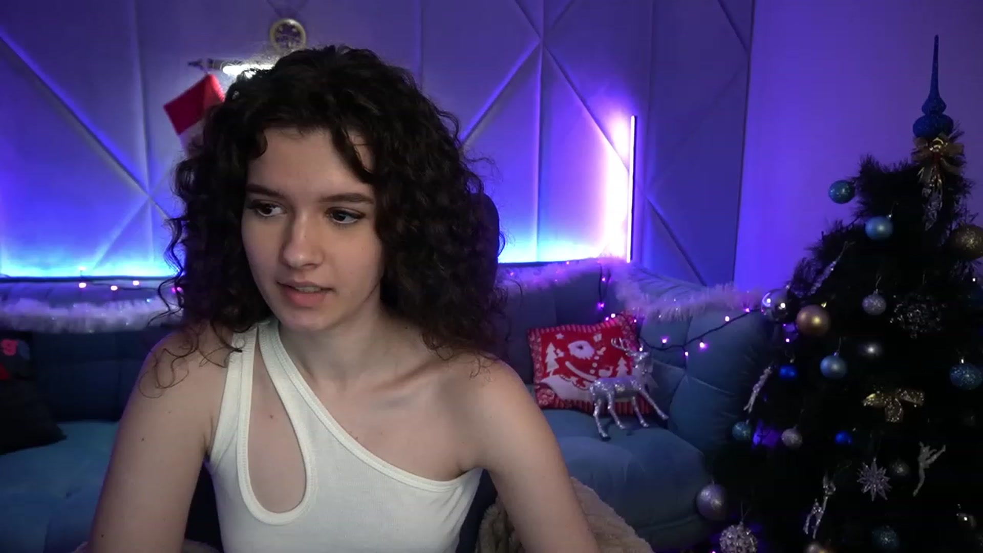 Gallery image thumbnail from Sherry_Li's myfreecams stream on, 12/12/2022, 14:12 image 20 of 20