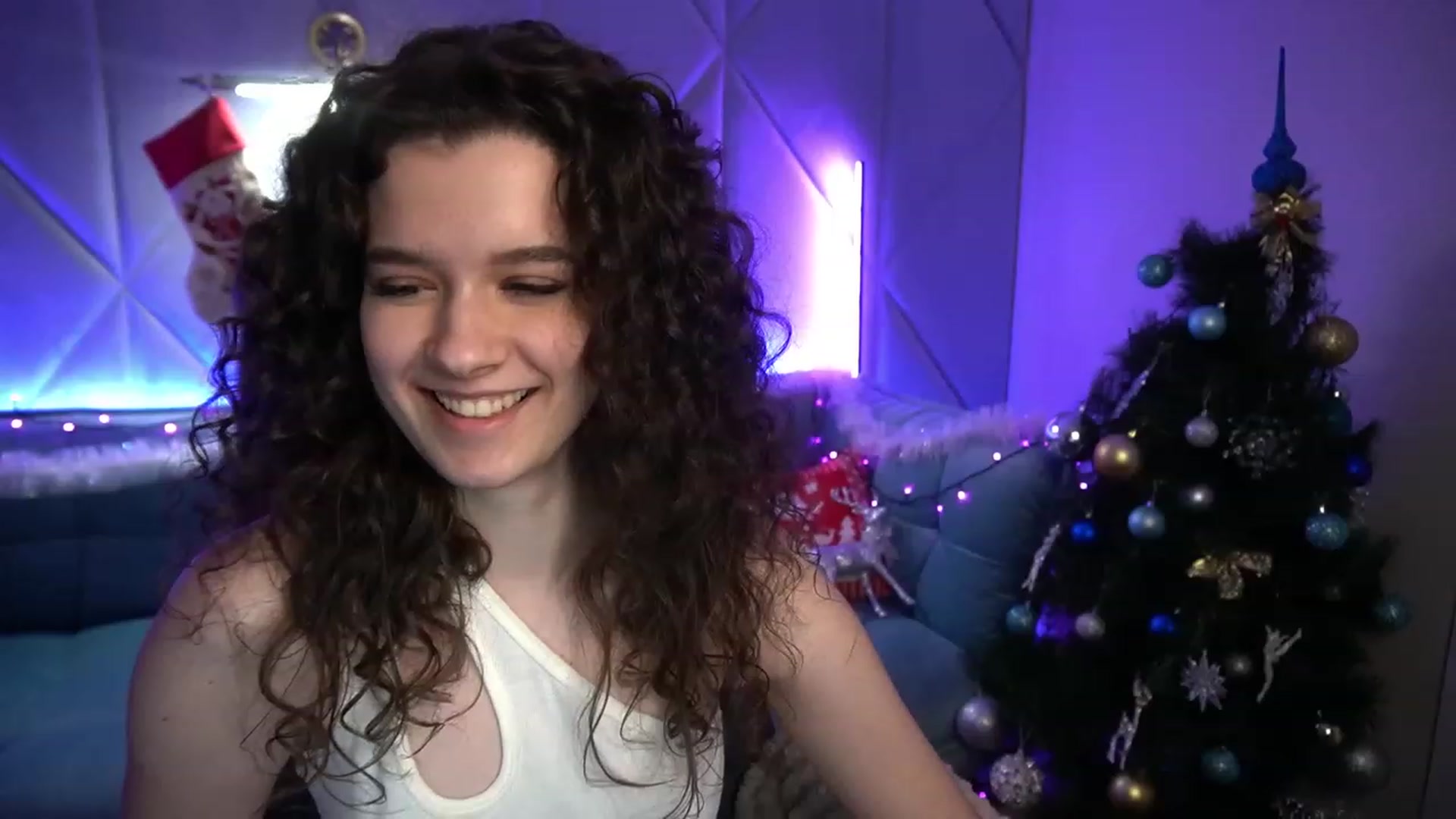 Gallery image thumbnail from Sherry_Li's myfreecams stream on, 12/12/2022, 14:12 image 15 of 20
