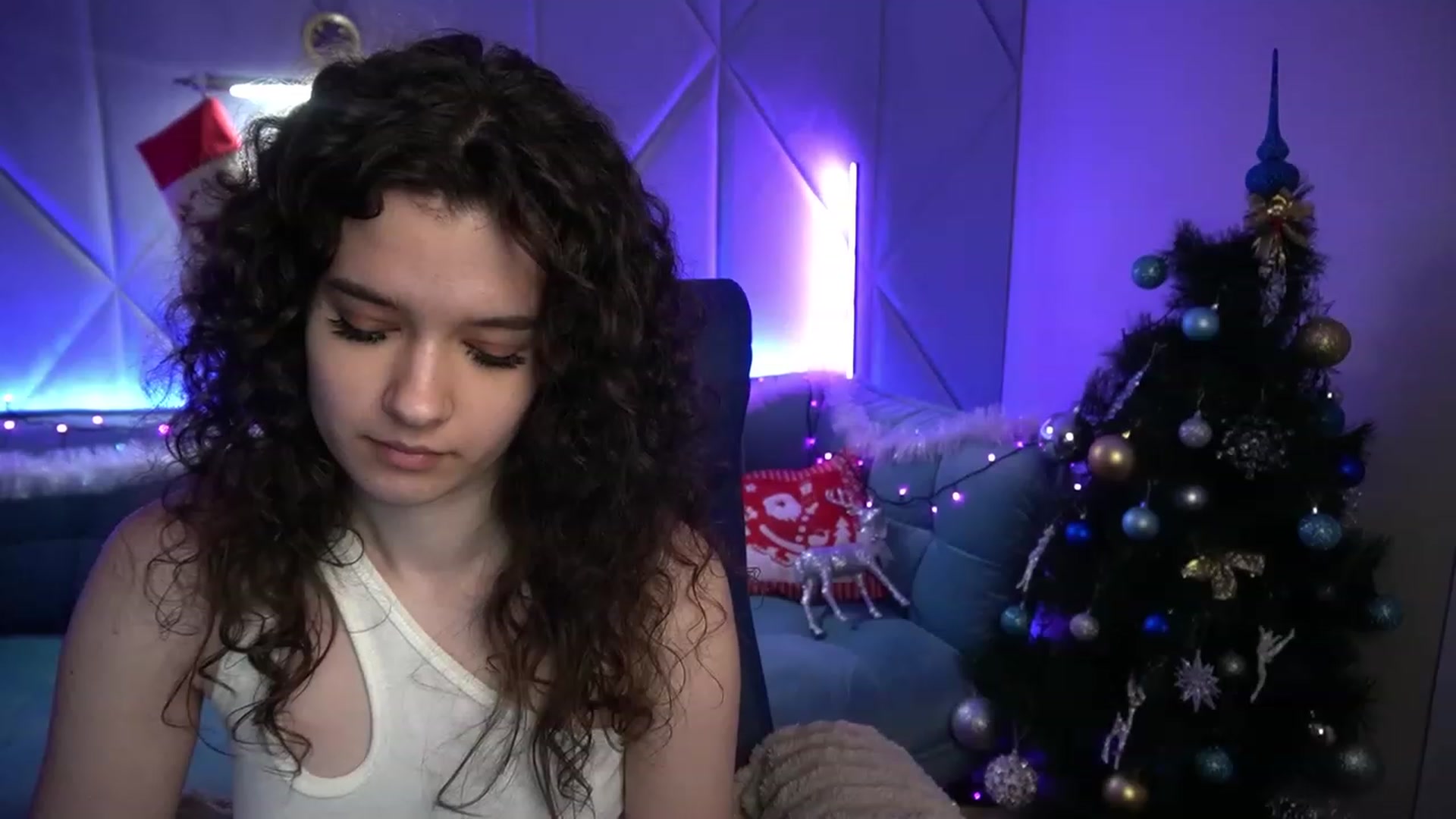 Gallery image thumbnail from Sherry_Li's myfreecams stream on, 12/12/2022, 14:12 image 7 of 20