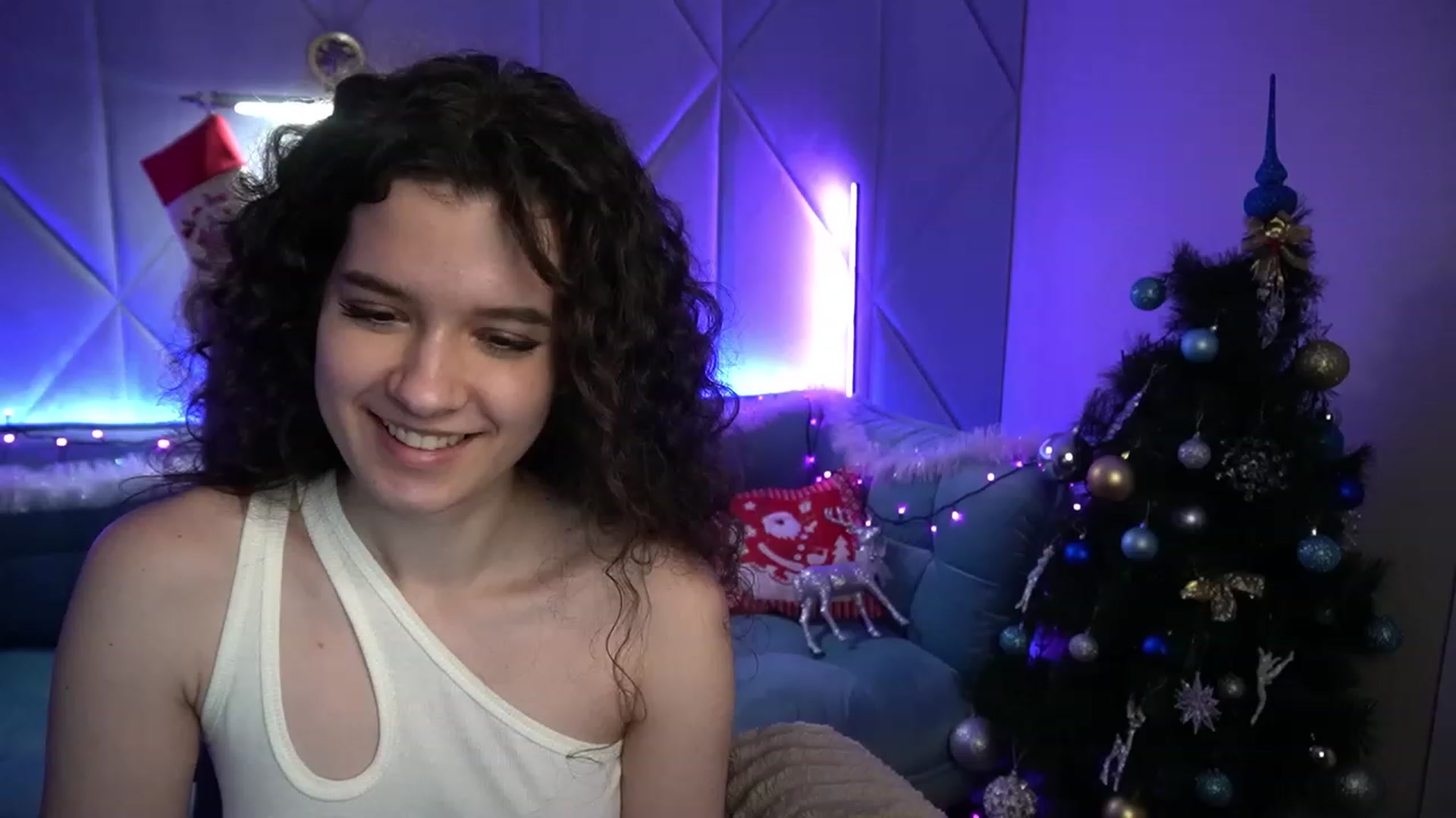 Gallery image thumbnail from Sherry_Li's myfreecams stream on, 12/12/2022, 14:12 image 6 of 20