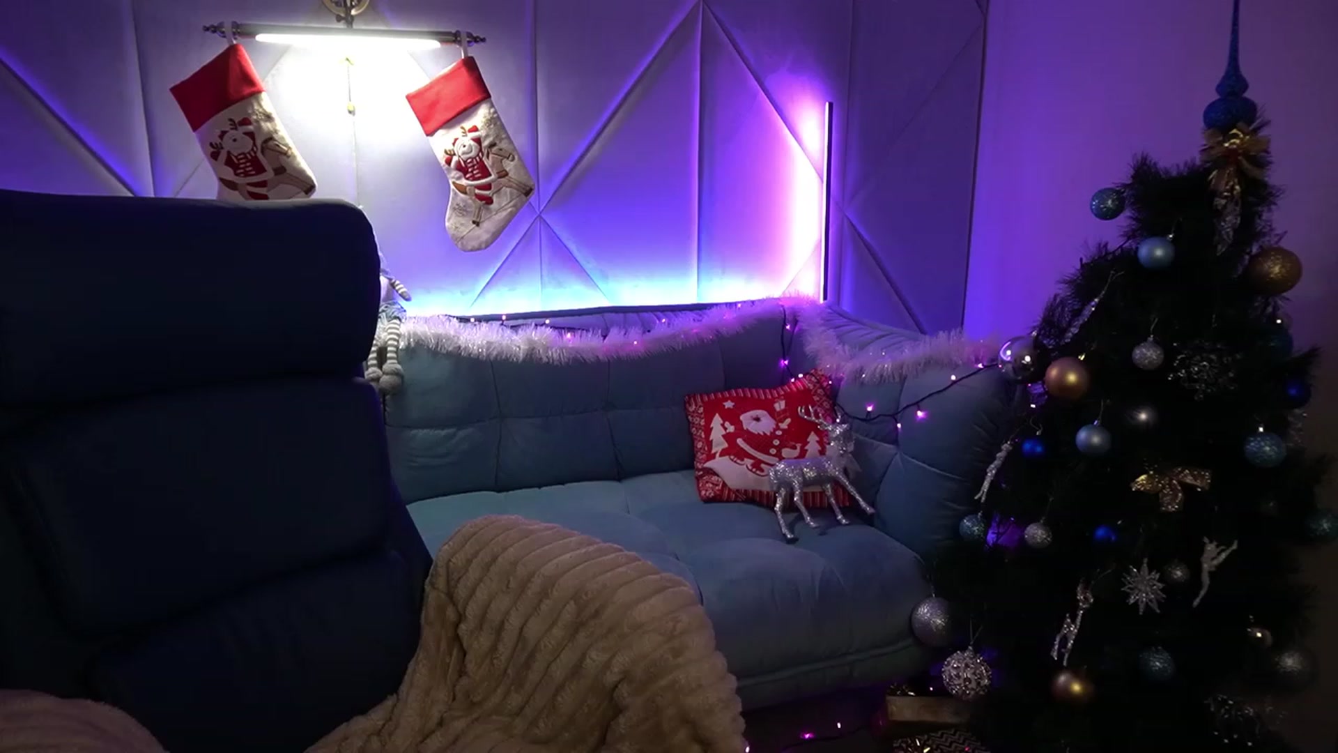 Gallery image thumbnail from Sherry_Li's myfreecams stream on, 12/12/2022, 15:37 image 4 of 20