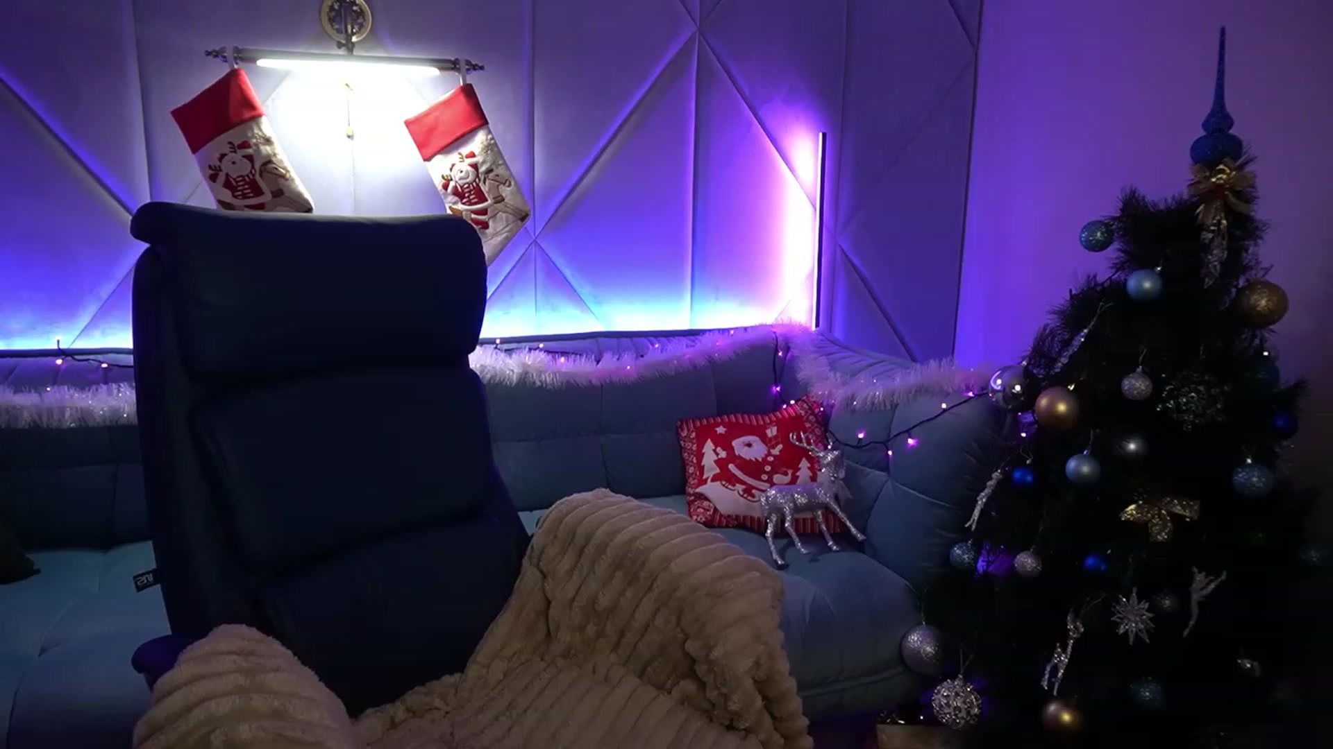 Gallery image thumbnail from Sherry_Li's myfreecams stream on, 12/12/2022, 18:26 image 3 of 20