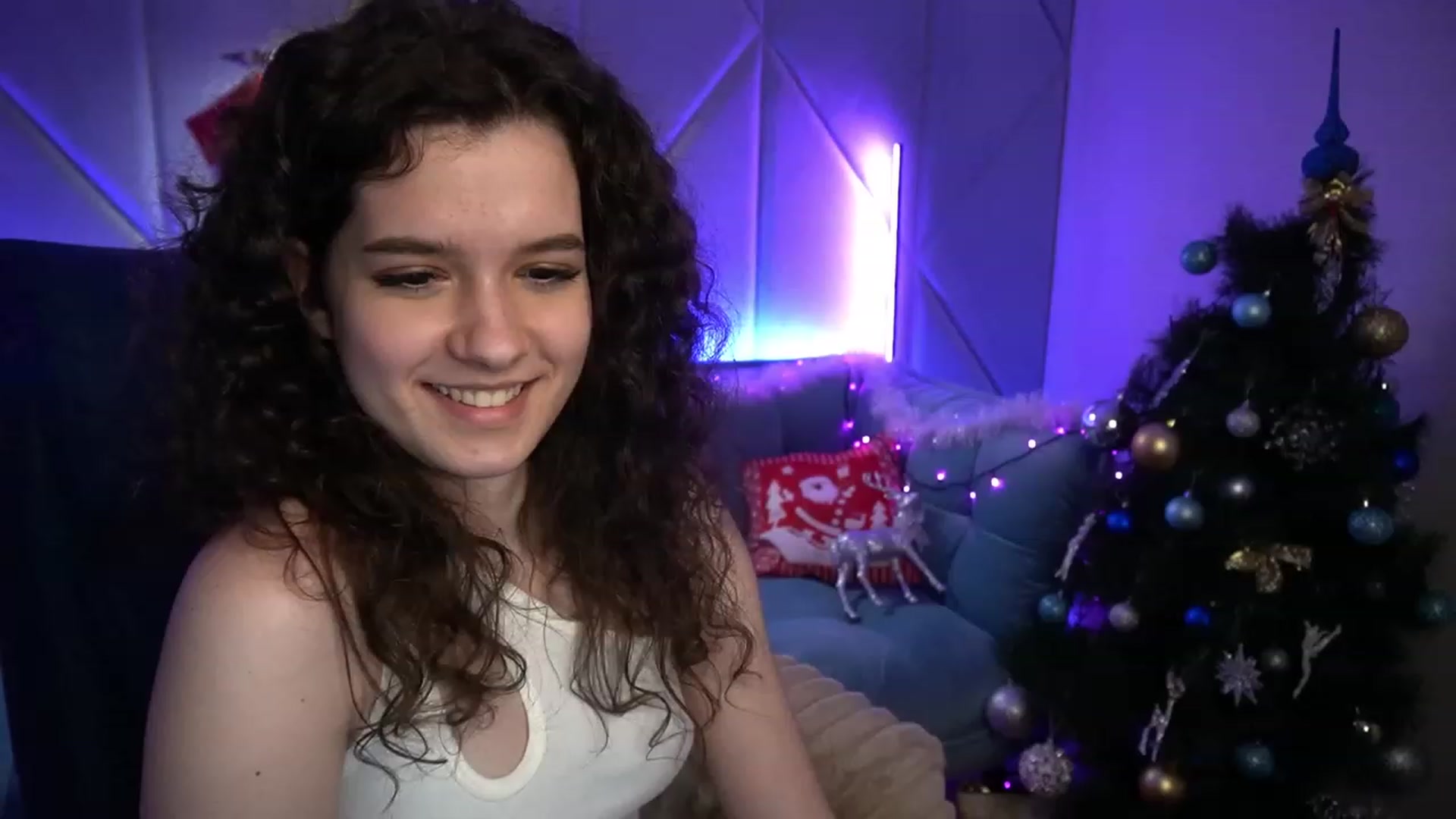 Gallery image thumbnail from Sherry_Li's myfreecams stream on, 12/12/2022, 18:26 image 2 of 20