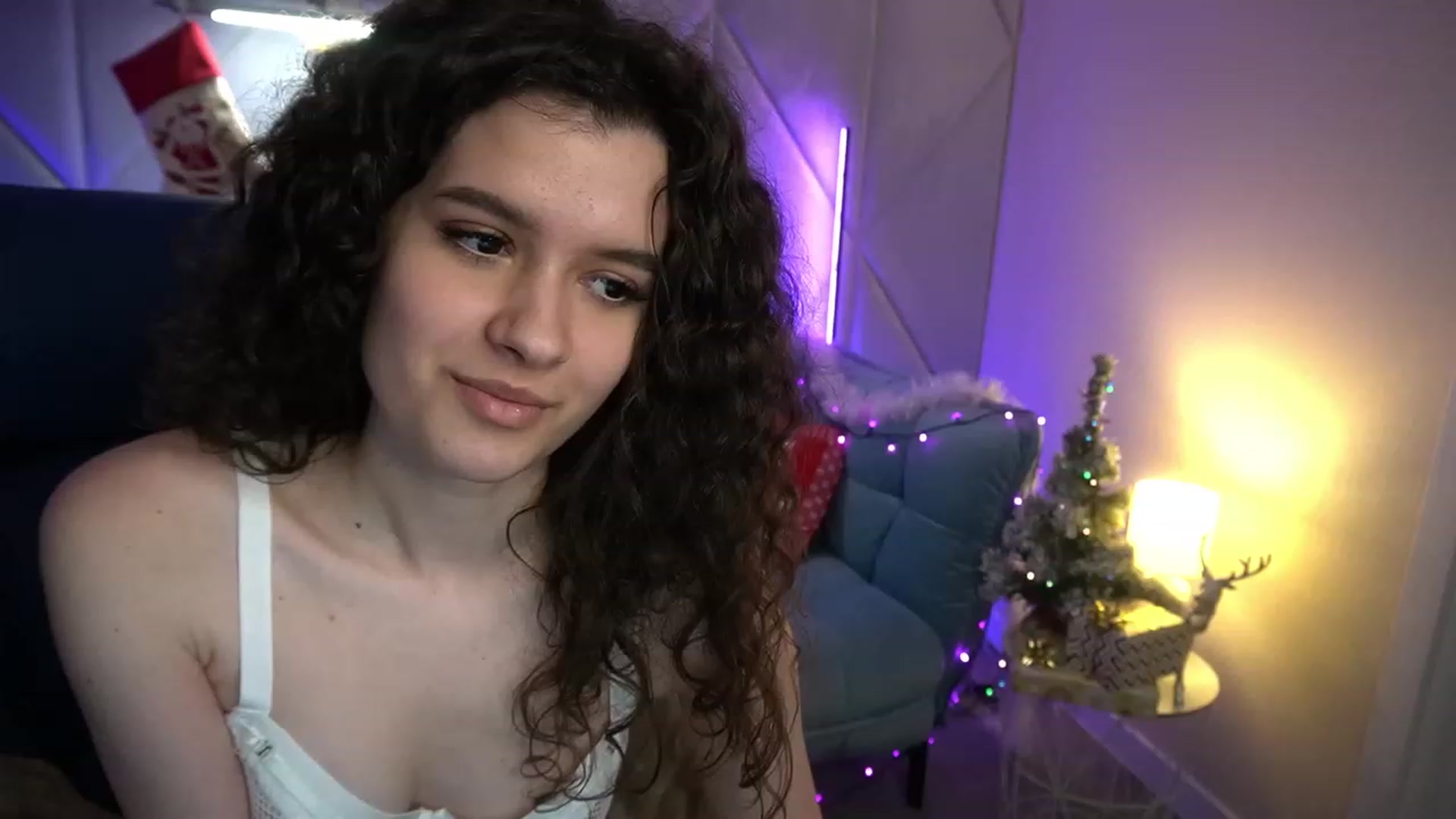 Gallery image thumbnail from Sherry_Li's myfreecams stream on, 12/15/2022, 15:13 image 16 of 20