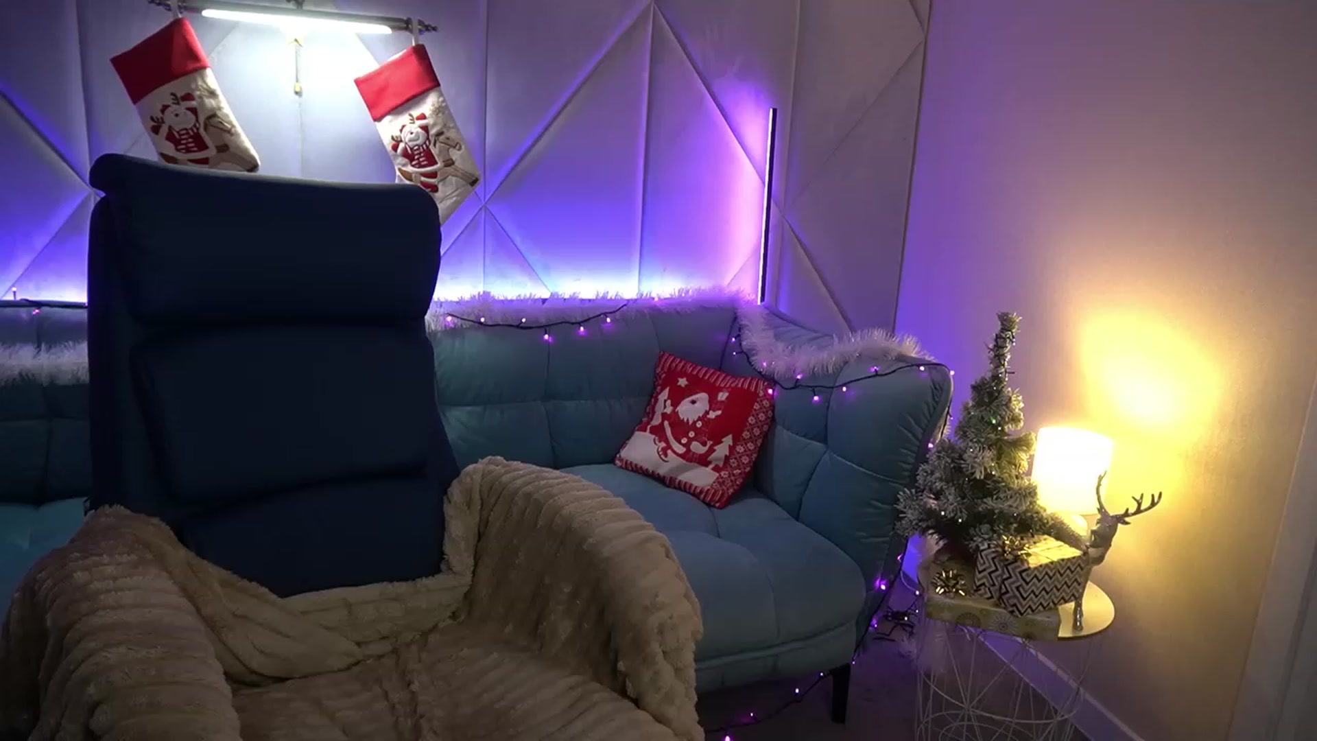 Gallery image thumbnail from Sherry_Li's myfreecams stream on, 12/15/2022, 15:13 image 11 of 20