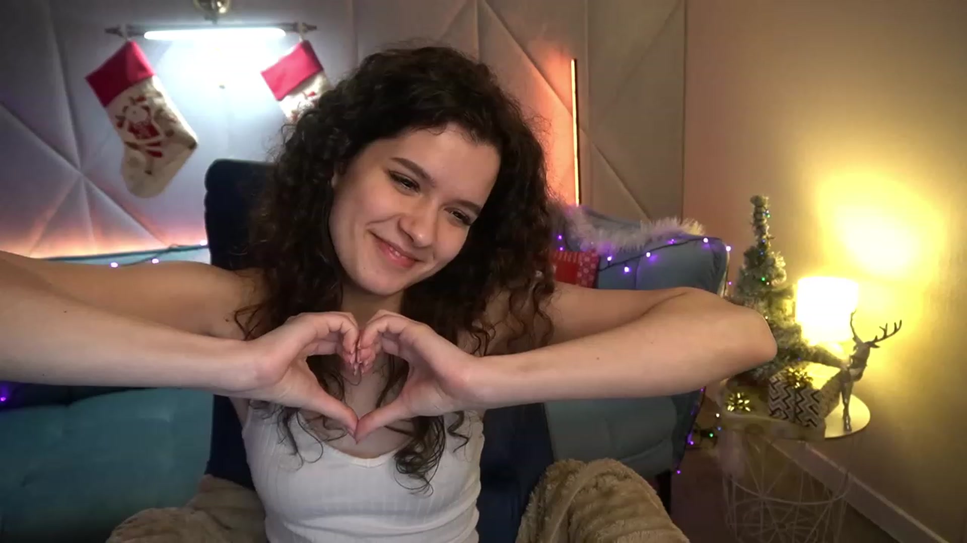 Gallery image thumbnail from Sherry_Li's myfreecams stream on, 12/18/2022, 10:05 image 6 of 20