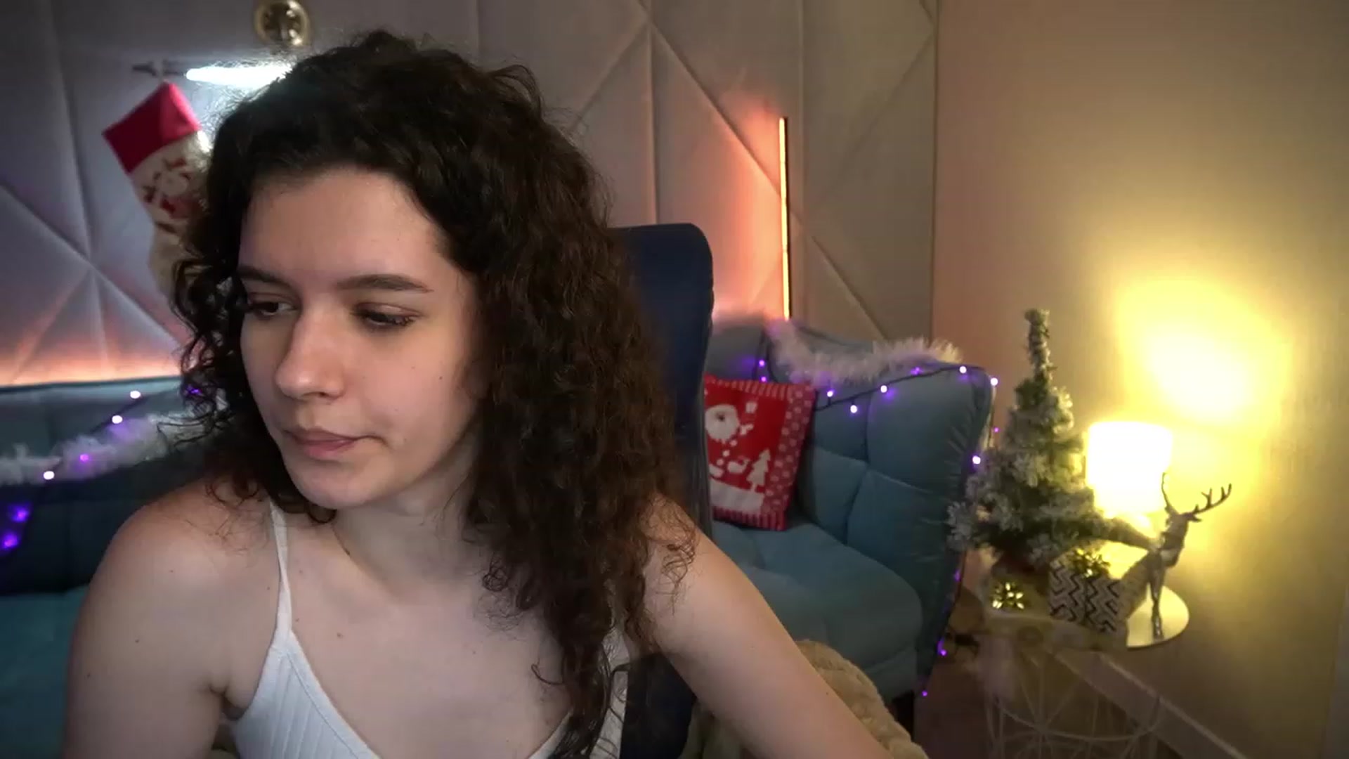Gallery image thumbnail from Sherry_Li's myfreecams stream on, 12/18/2022, 10:05 image 18 of 20