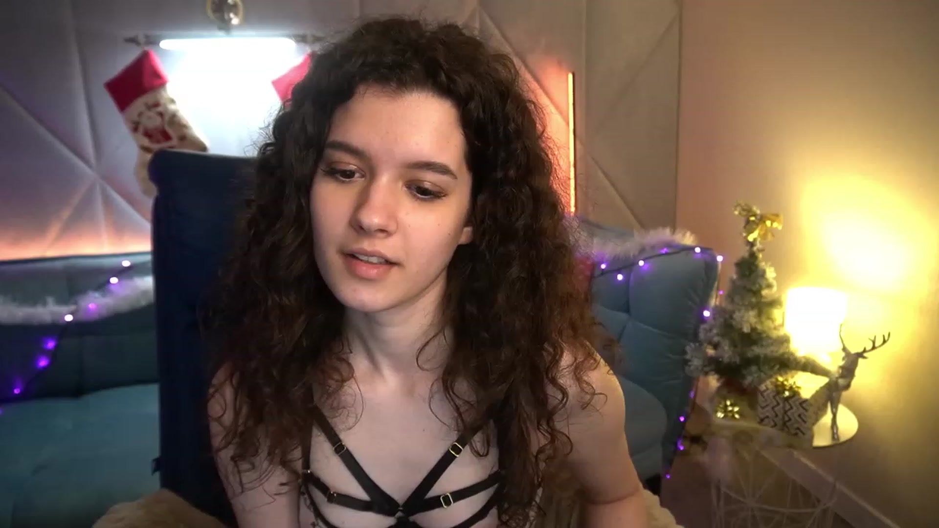 Gallery image thumbnail from Sherry_Li's myfreecams stream on, 12/18/2022, 12:11 image 8 of 20
