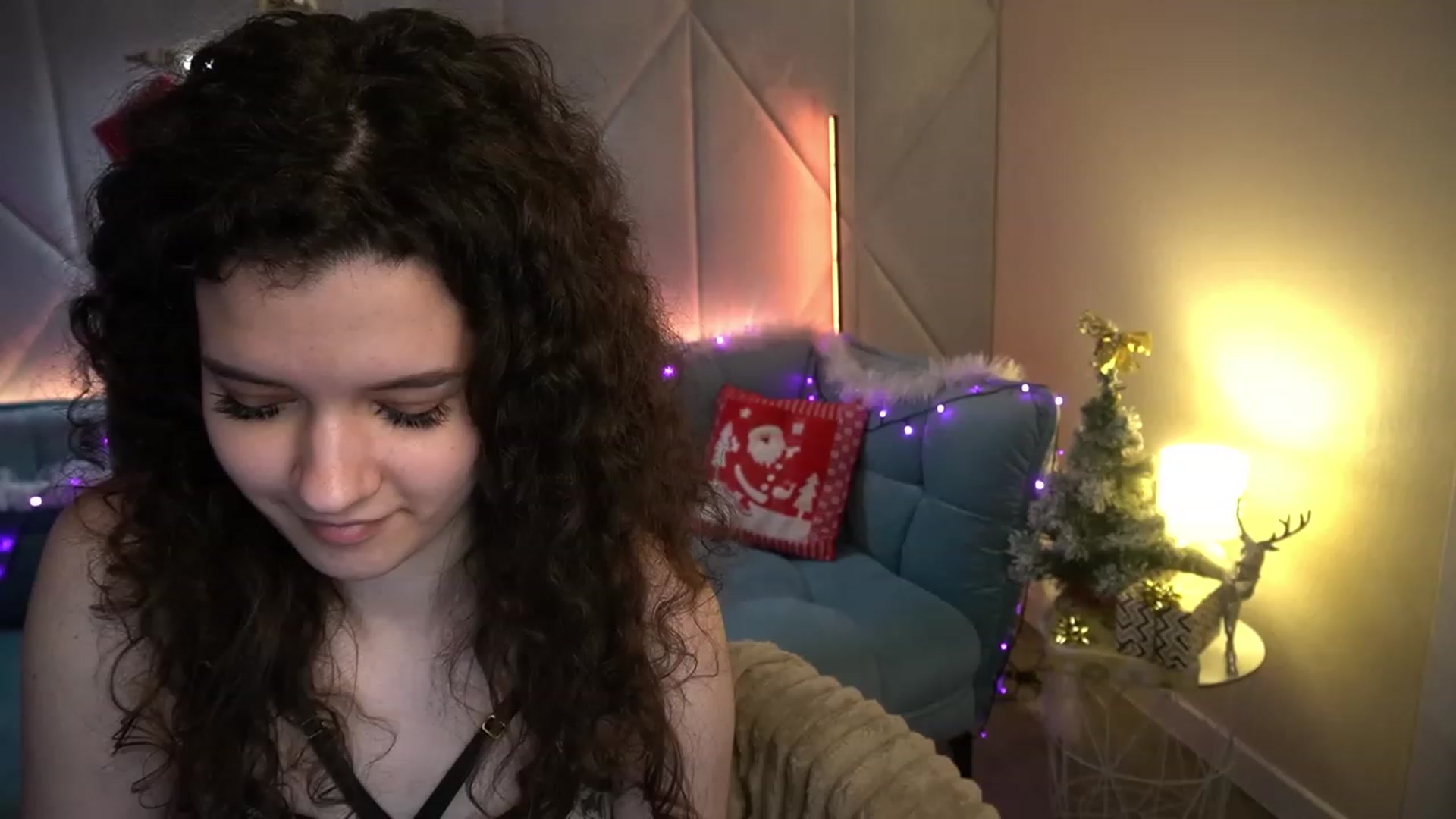 Gallery image thumbnail from Sherry_Li's myfreecams stream on, 12/18/2022, 12:11 image 10 of 20
