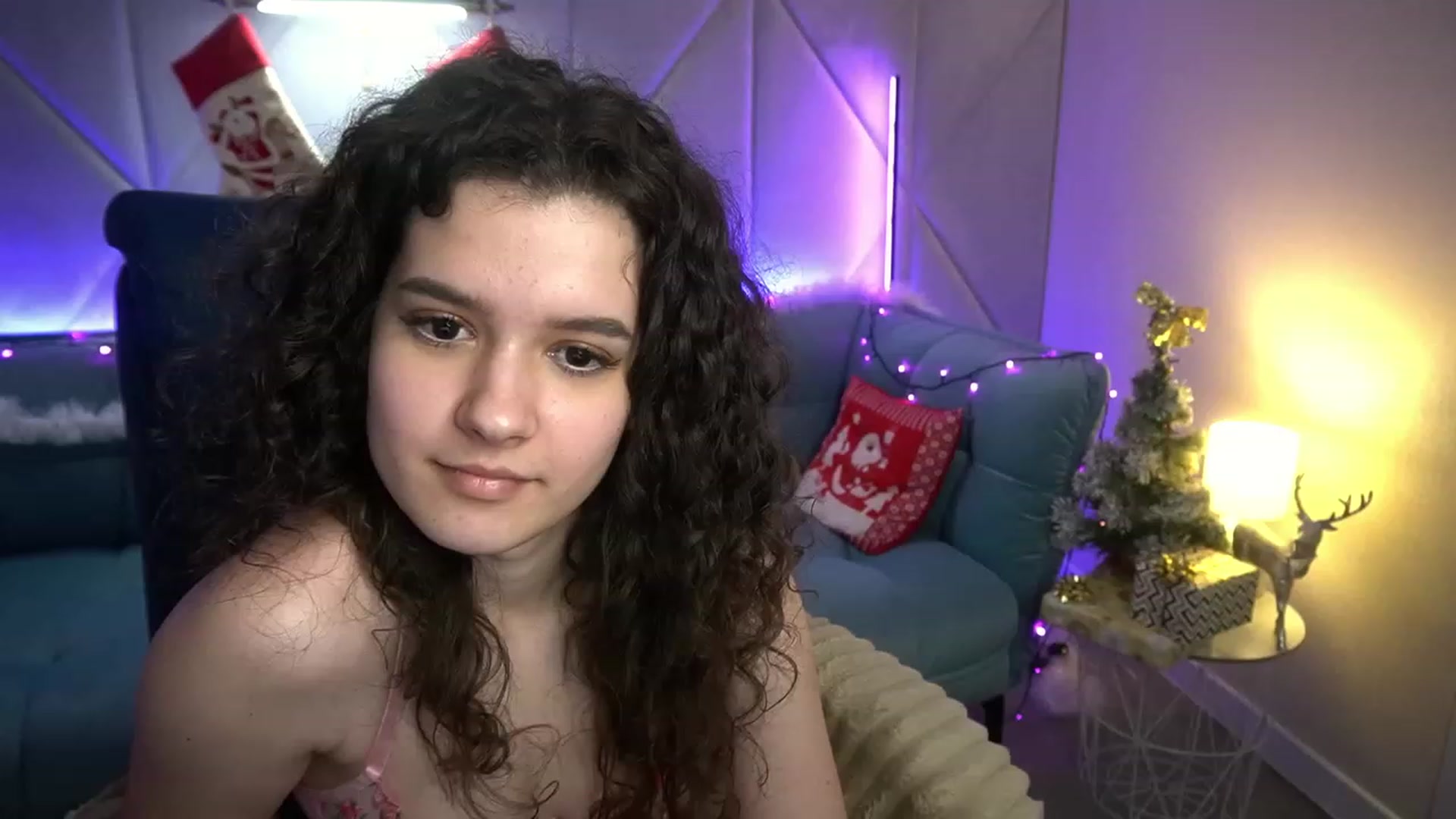 Gallery image thumbnail from Sherry_Li's myfreecams stream on, 12/19/2022, 18:54 image 20 of 20