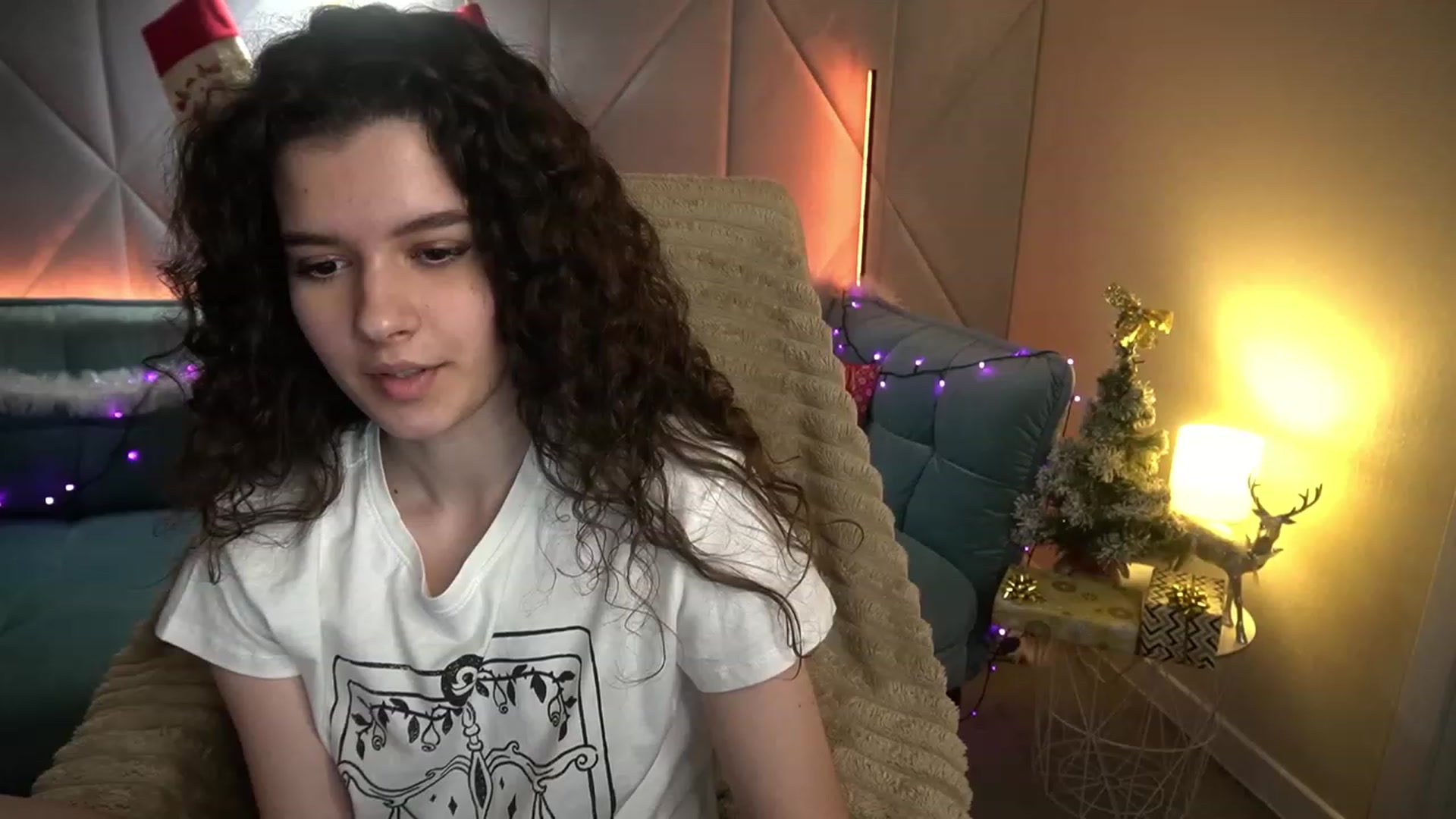 Gallery image thumbnail from Sherry_Li's myfreecams stream on, 12/22/2022, 12:05 image 5 of 20