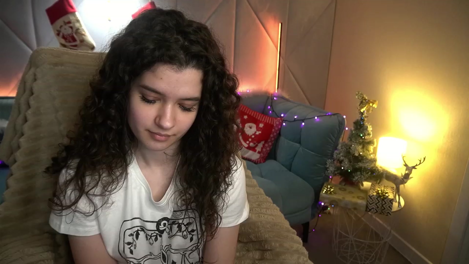 Gallery image thumbnail from Sherry_Li's myfreecams stream on, 12/22/2022, 12:05 image 20 of 20