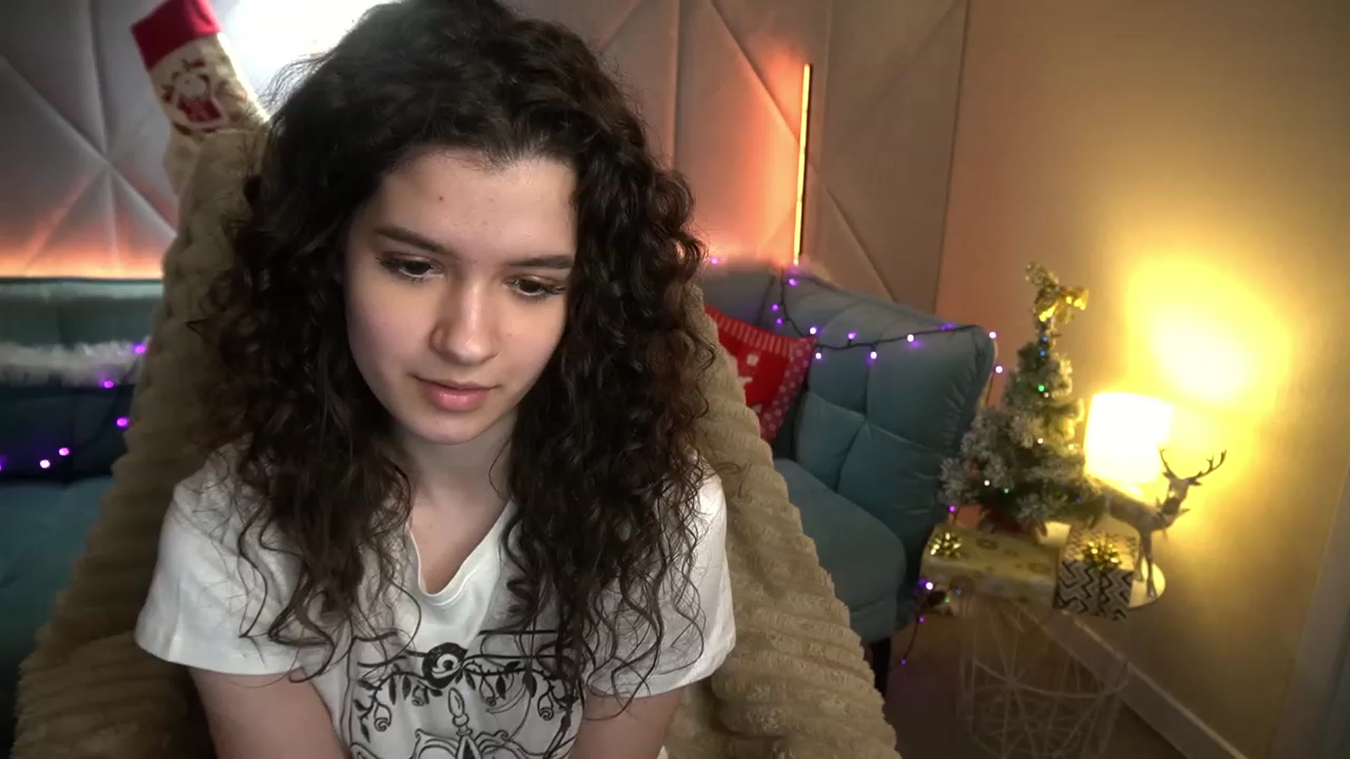 Gallery image thumbnail from Sherry_Li's myfreecams stream on, 12/22/2022, 12:05 image 3 of 20