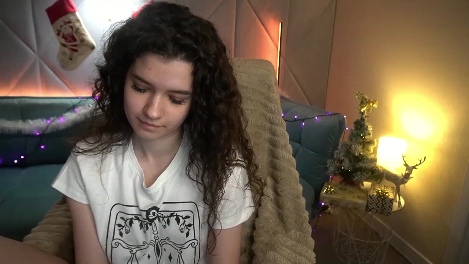 Gallery image thumbnail from Sherry_Li's myfreecams stream on, 12/22/2022, 12:05 image 6 of 20