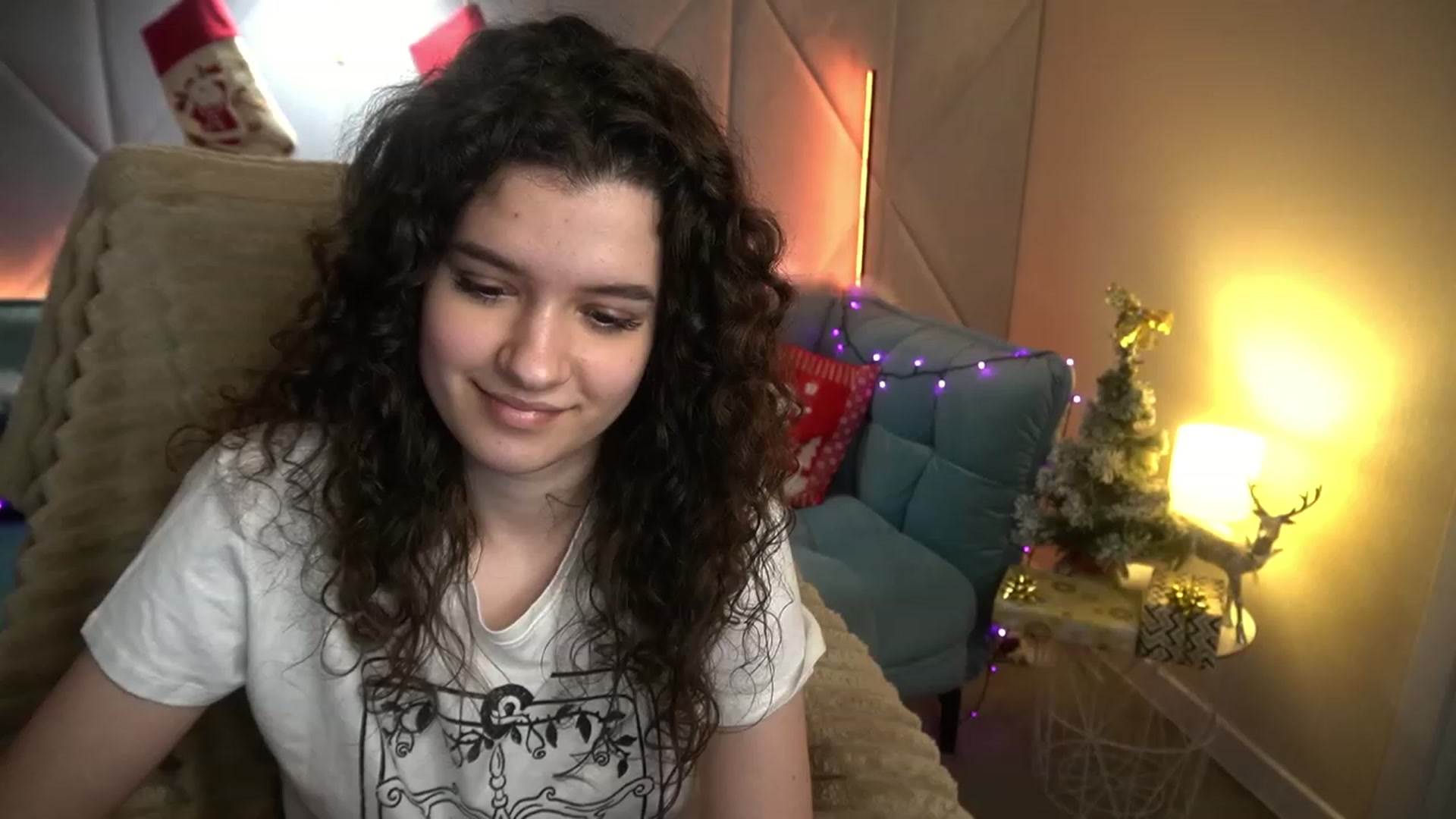 Gallery image thumbnail from Sherry_Li's myfreecams stream on, 12/22/2022, 12:05 image 17 of 20