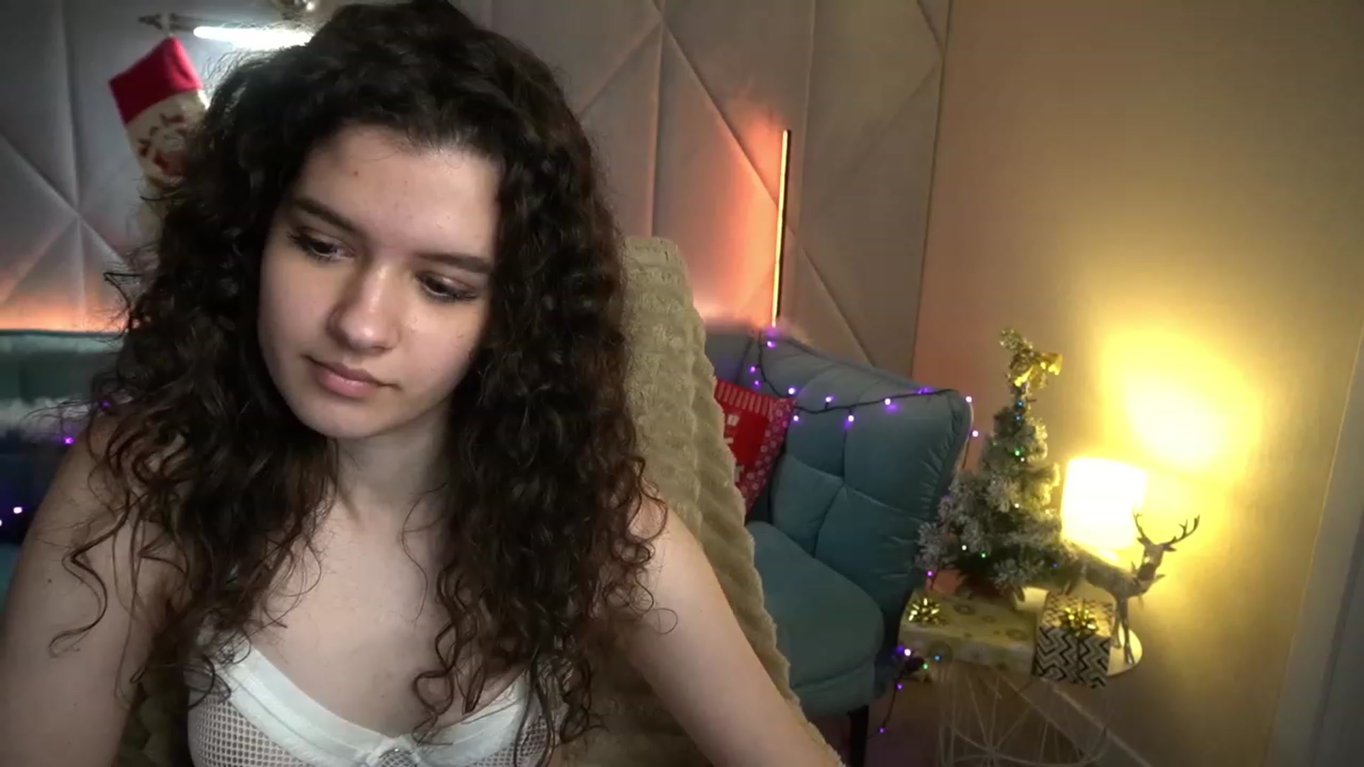 Gallery image thumbnail from Sherry_Li's myfreecams stream on, 12/22/2022, 14:19 image 18 of 20