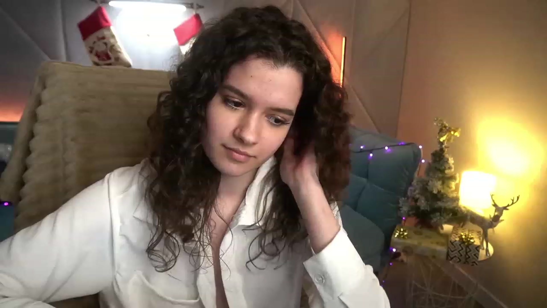 Gallery image thumbnail from Sherry_Li's myfreecams stream on, 12/22/2022, 14:44 image 17 of 20