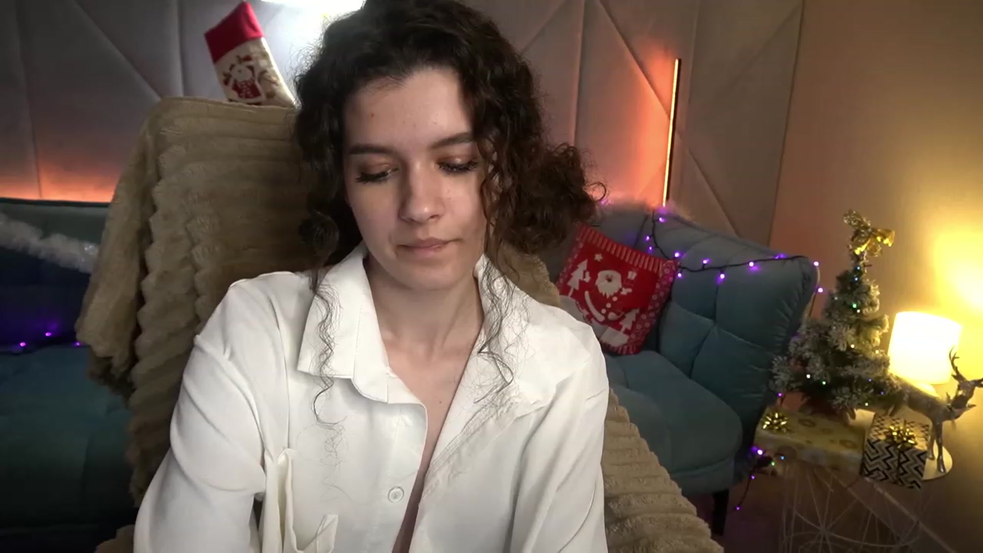 Gallery image thumbnail from Sherry_Li's myfreecams stream on, 12/22/2022, 17:31 image 11 of 20