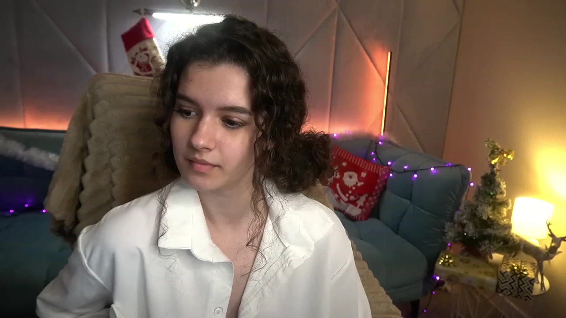 Gallery image thumbnail from Sherry_Li's myfreecams stream on, 12/22/2022, 17:31 image 9 of 20