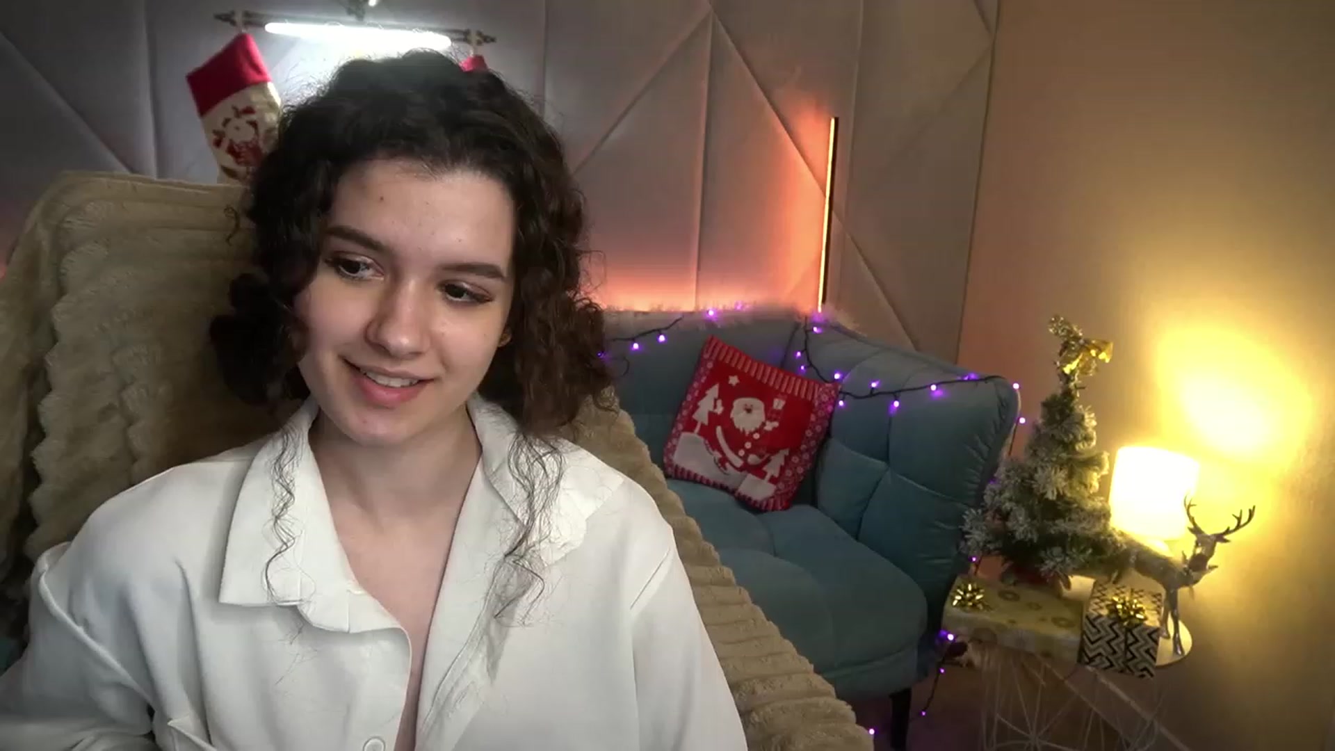 Gallery image thumbnail from Sherry_Li's myfreecams stream on, 12/22/2022, 17:31 image 2 of 20