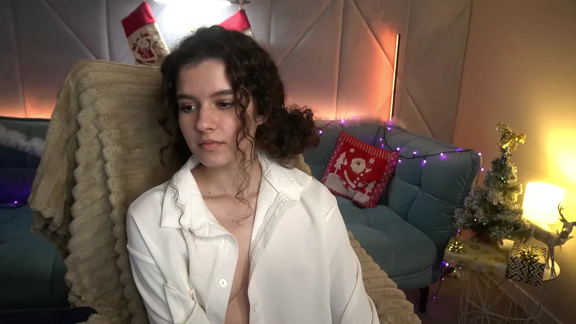 Gallery image thumbnail from Sherry_Li's myfreecams stream on, 12/22/2022, 17:31 image 20 of 20