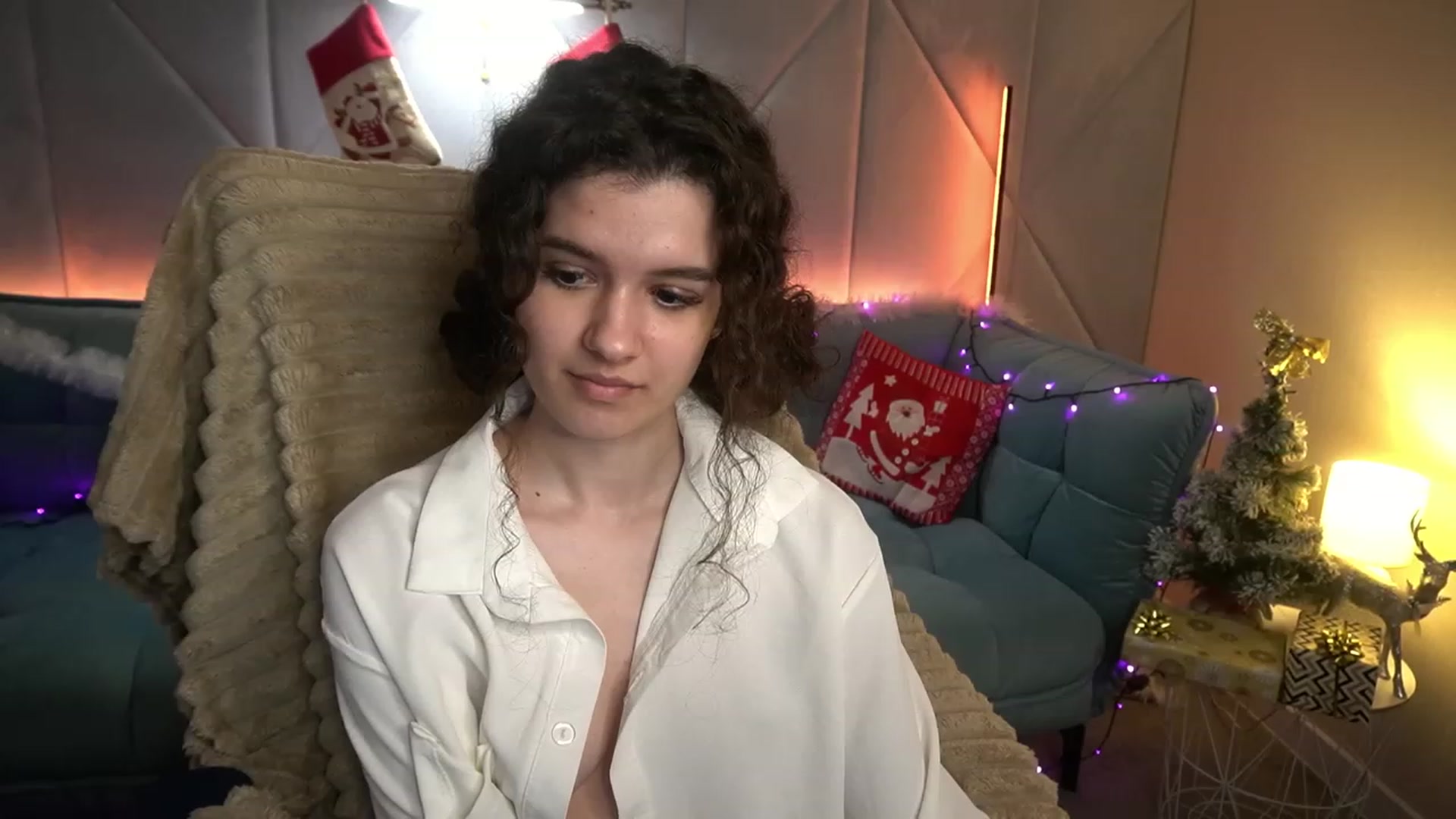 Gallery image thumbnail from Sherry_Li's myfreecams stream on, 12/22/2022, 17:31 image 18 of 20
