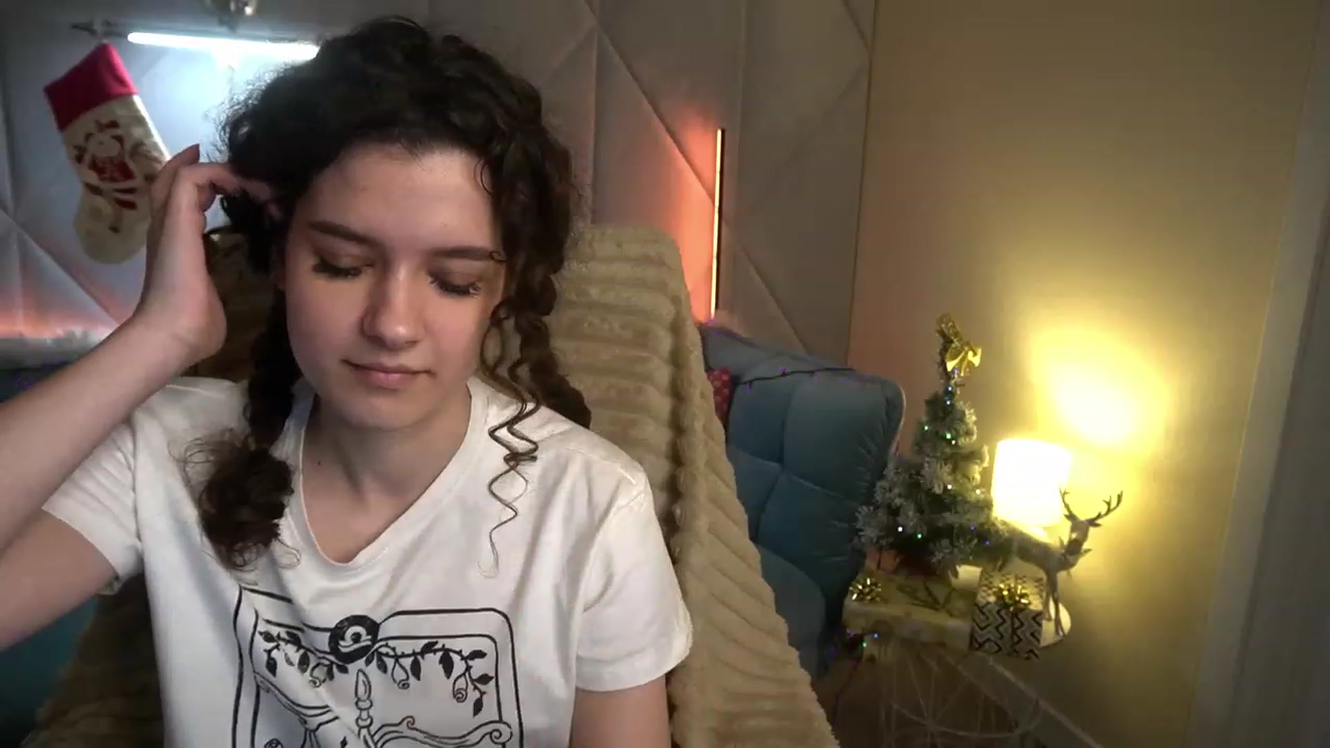 Gallery image thumbnail from Sherry_Li's myfreecams stream on, 12/23/2022, 16:57 image 2 of 20