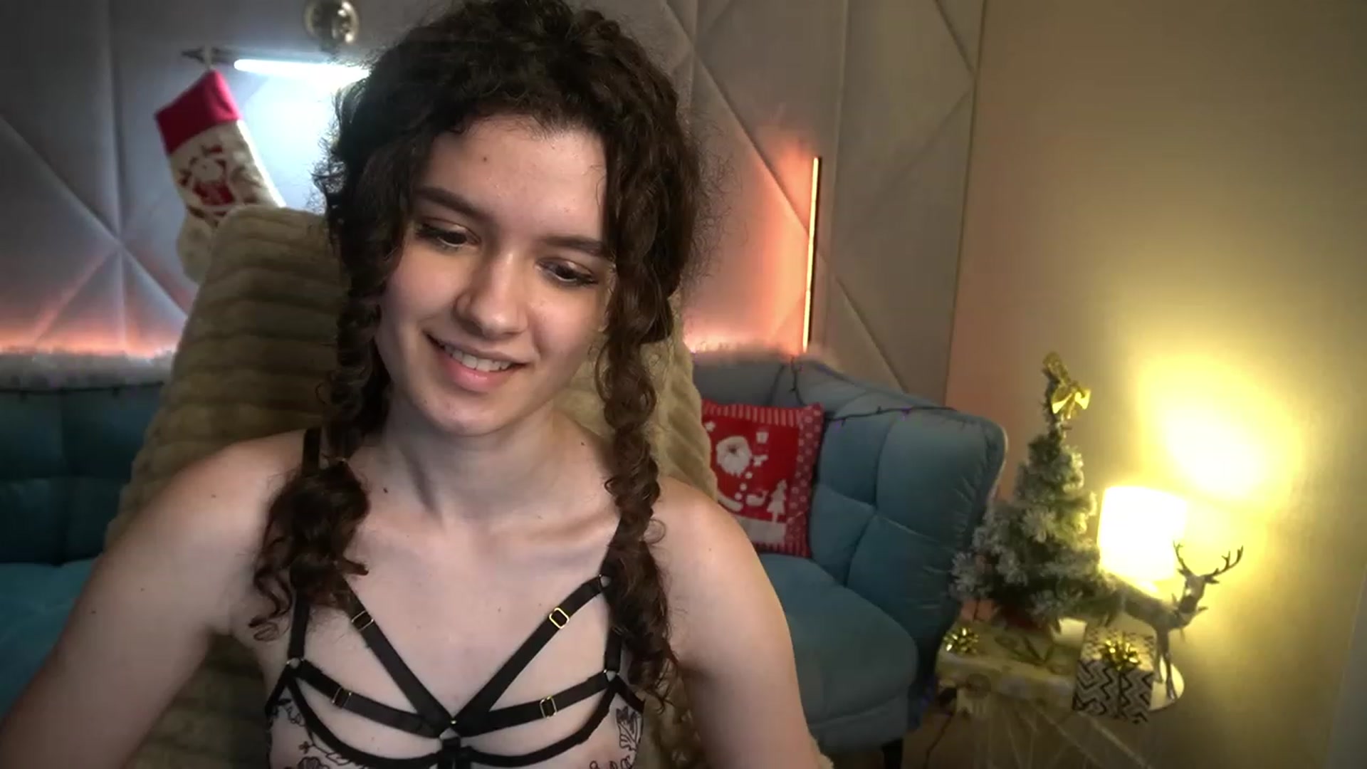 Gallery image thumbnail from Sherry_Li's myfreecams stream on, 12/23/2022, 16:57 image 14 of 20