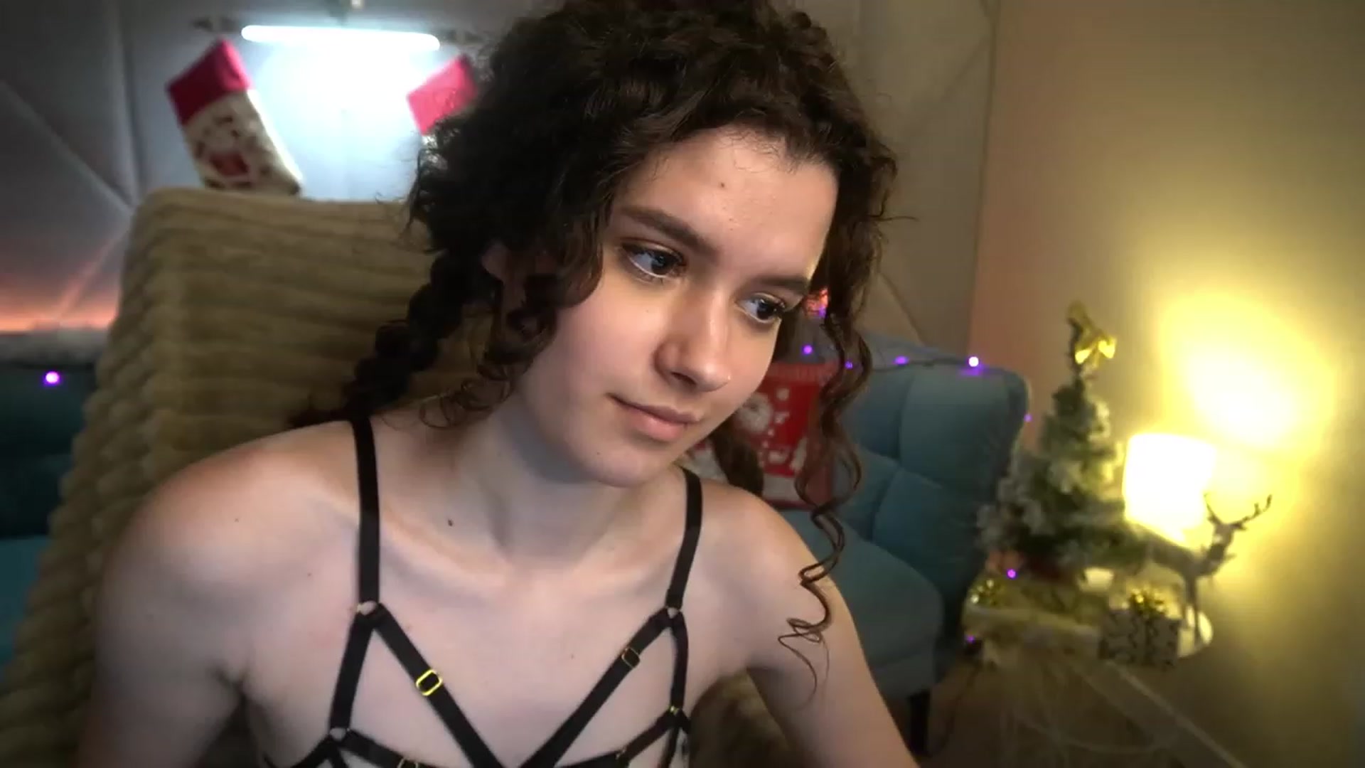 Gallery image thumbnail from Sherry_Li's myfreecams stream on, 12/23/2022, 17:45 image 5 of 20