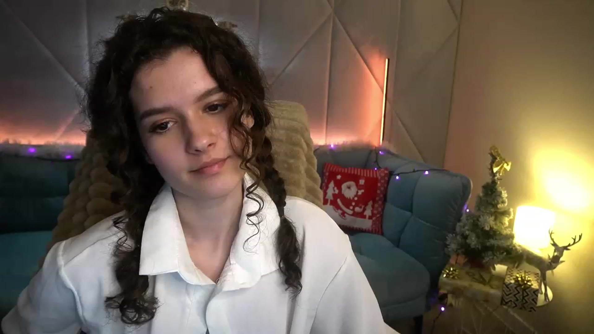Gallery image thumbnail from Sherry_Li's myfreecams stream on, 12/23/2022, 17:45 image 18 of 20