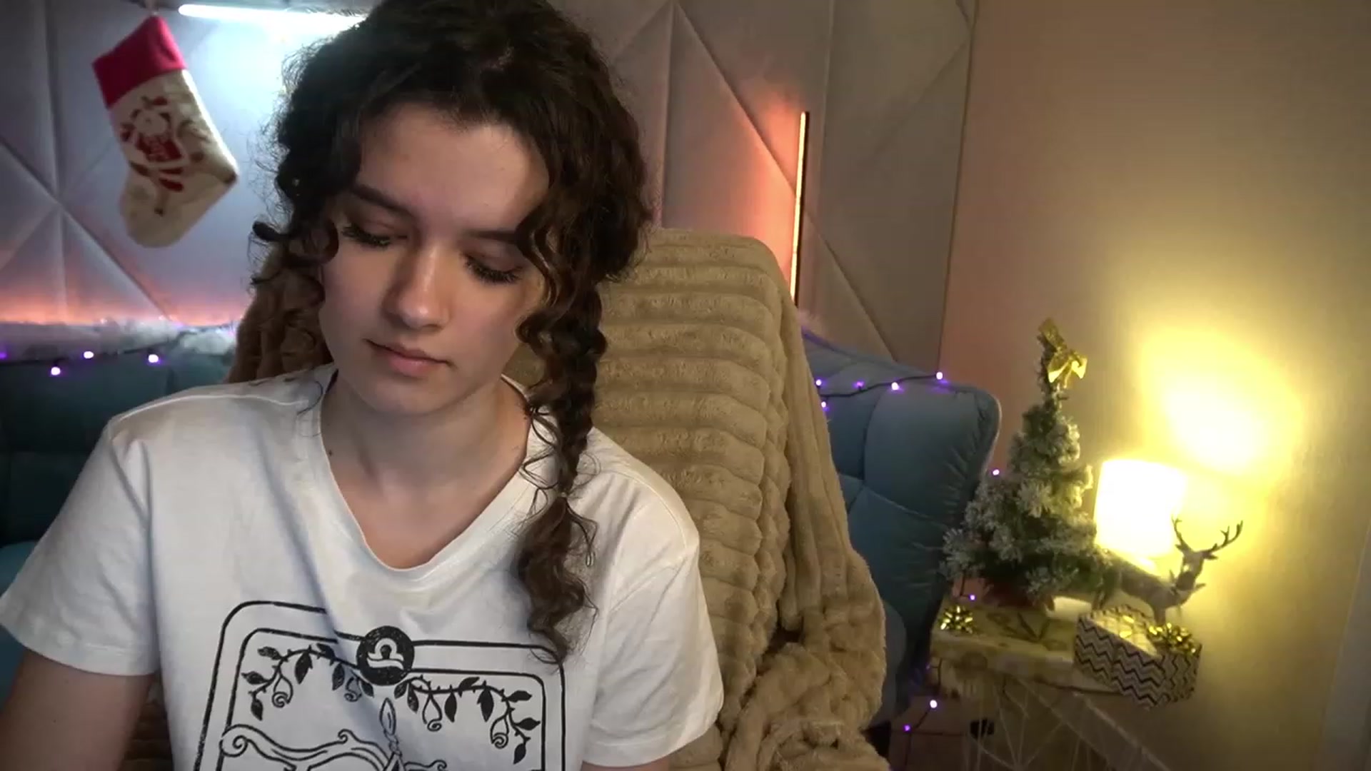 Gallery image thumbnail from Sherry_Li's myfreecams stream on, 12/24/2022, 14:13 image 6 of 20