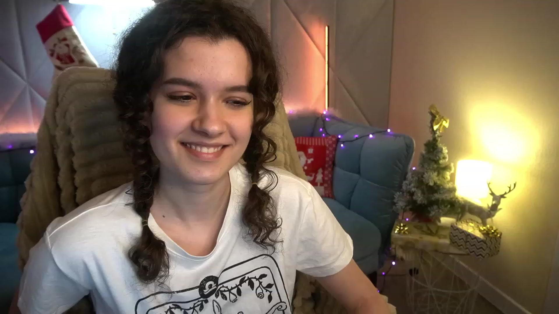 Gallery image thumbnail from Sherry_Li's myfreecams stream on, 12/24/2022, 14:13 image 18 of 20