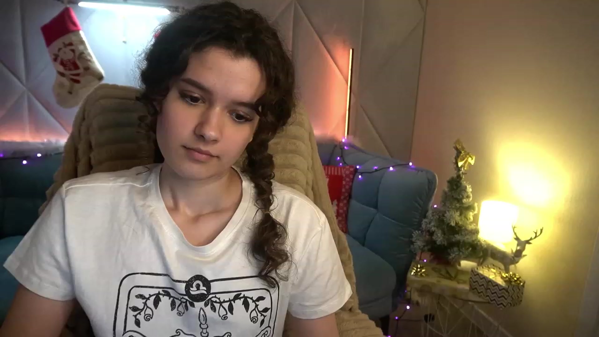 Gallery image thumbnail from Sherry_Li's myfreecams stream on, 12/24/2022, 14:13 image 8 of 20