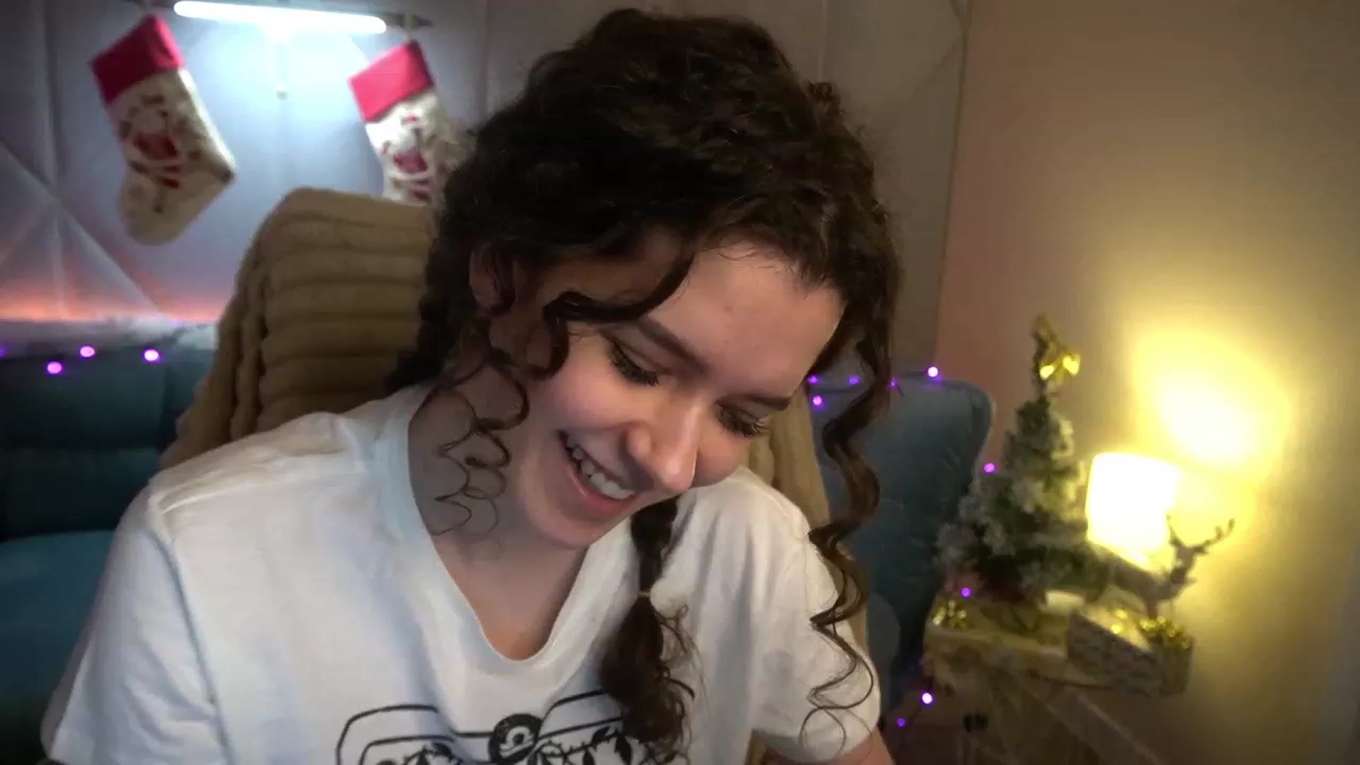 Gallery image thumbnail from Sherry_Li's myfreecams stream on, 12/24/2022, 14:13 image 7 of 20