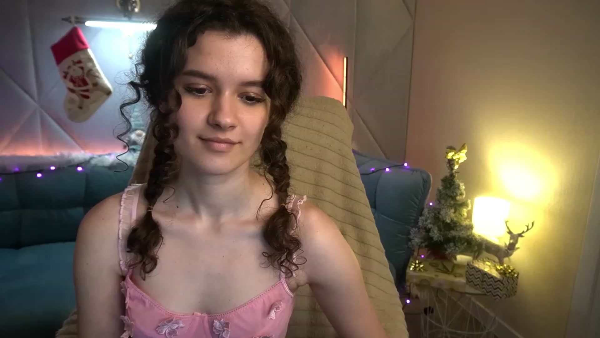 Gallery image thumbnail from Sherry_Li's myfreecams stream on, 12/24/2022, 14:50 image 13 of 20