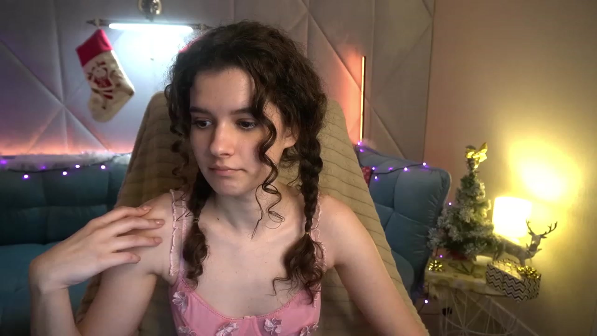Gallery image thumbnail from Sherry_Li's myfreecams stream on, 12/24/2022, 14:50 image 1 of 20