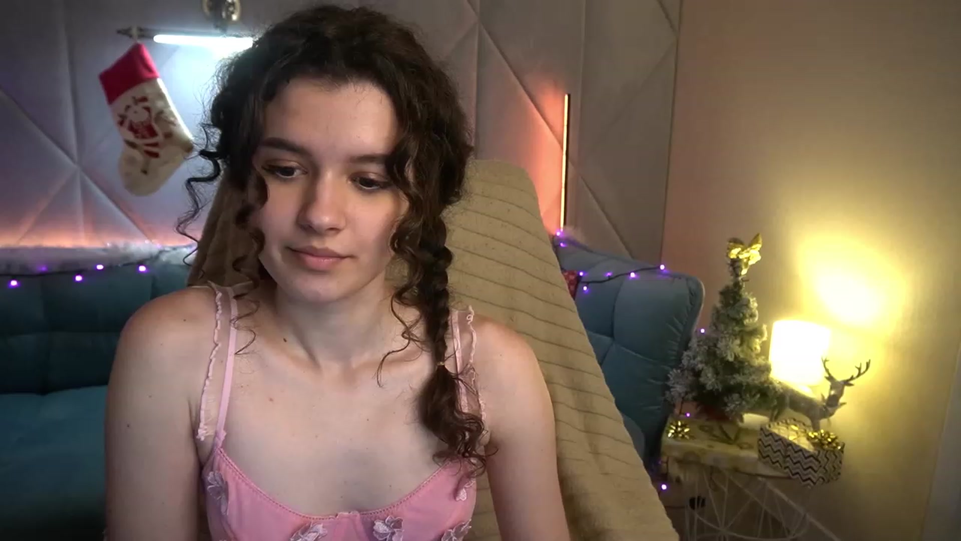 Gallery image thumbnail from Sherry_Li's myfreecams stream on, 12/24/2022, 14:50 image 20 of 20