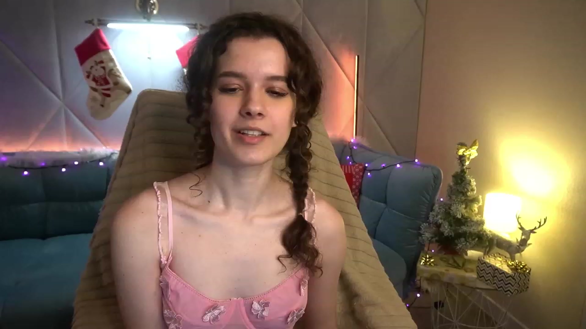 Gallery image thumbnail from Sherry_Li's myfreecams stream on, 12/24/2022, 14:50 image 4 of 20