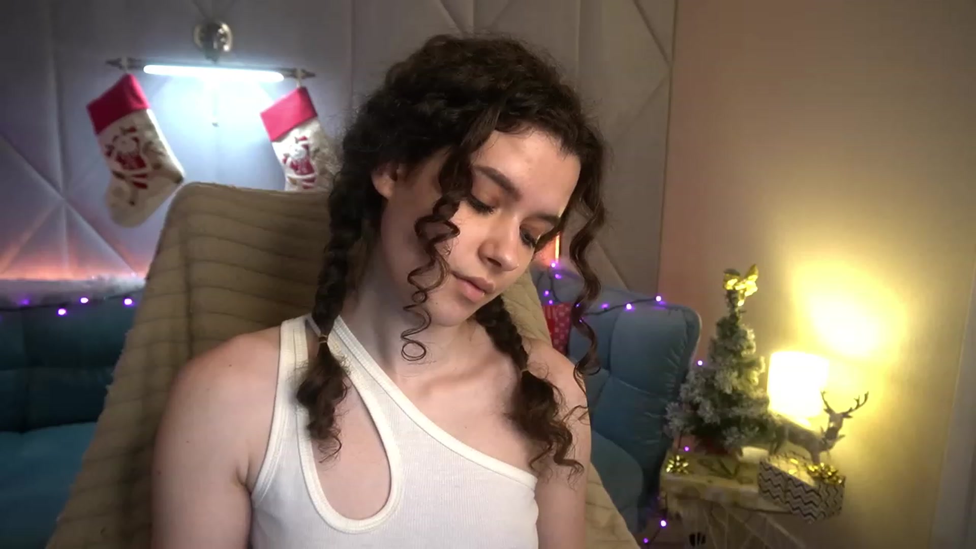Gallery image thumbnail from Sherry_Li's myfreecams stream on, 12/24/2022, 16:13 image 20 of 20